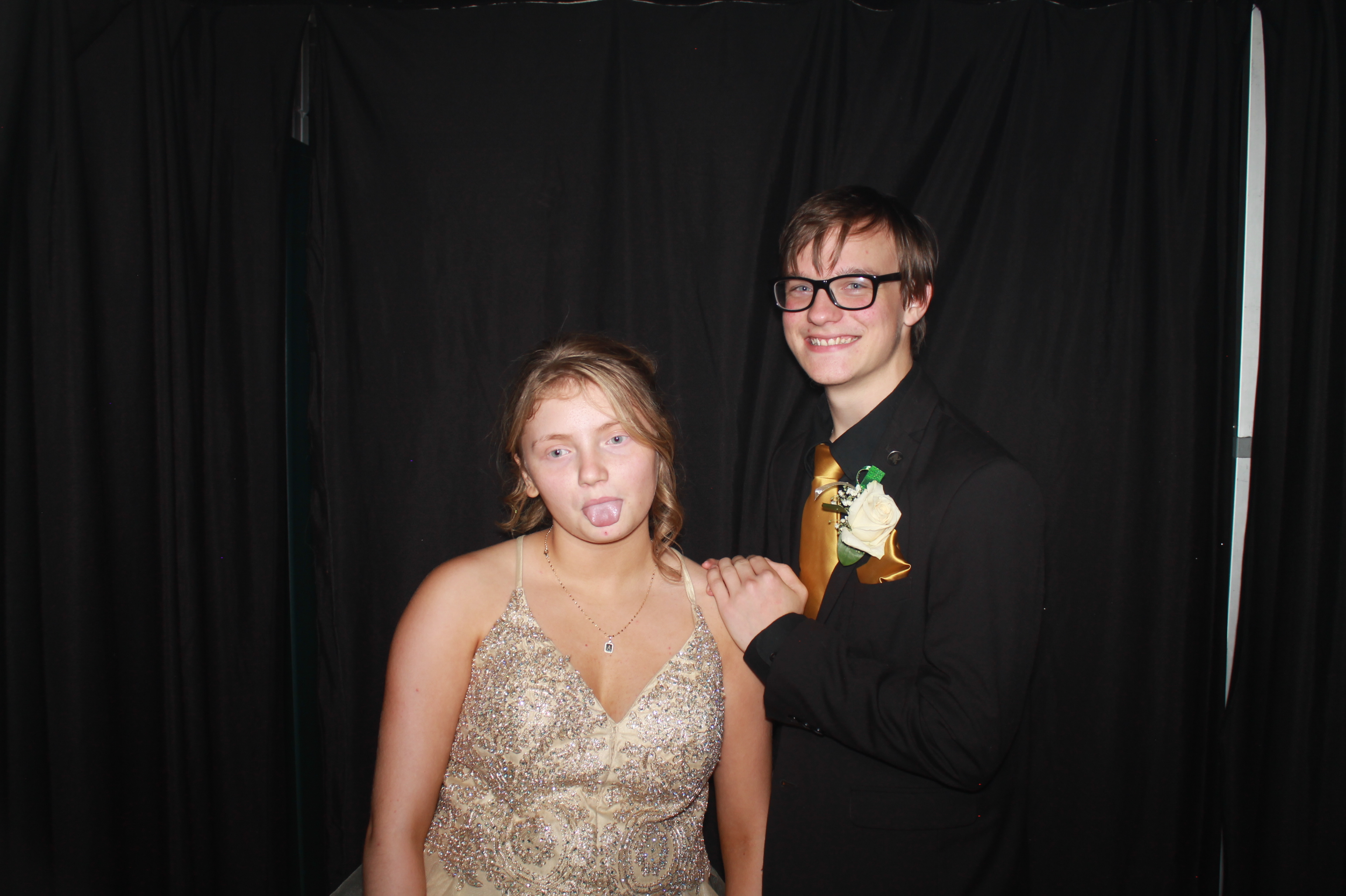 Batavia Prom 2025 | View more photos from the event at gallery.photoboothcincy.com/u/PhotoBoothCincy/Batavia-Prom-2025