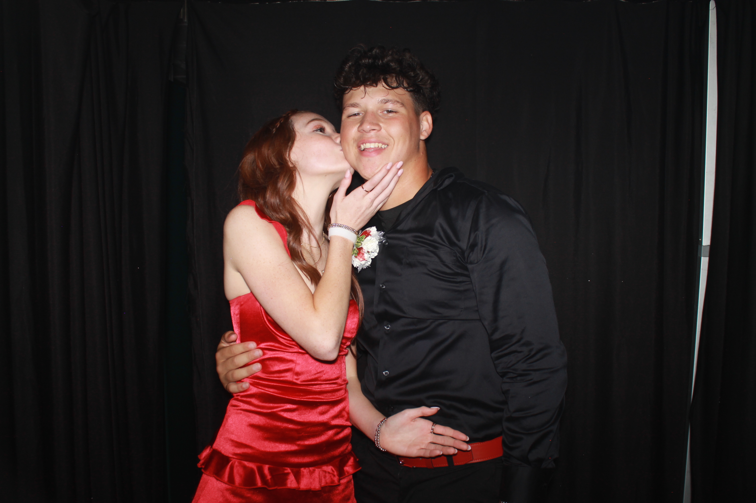 Batavia Prom 2025 | View more photos from the event at gallery.photoboothcincy.com/u/PhotoBoothCincy/Batavia-Prom-2025