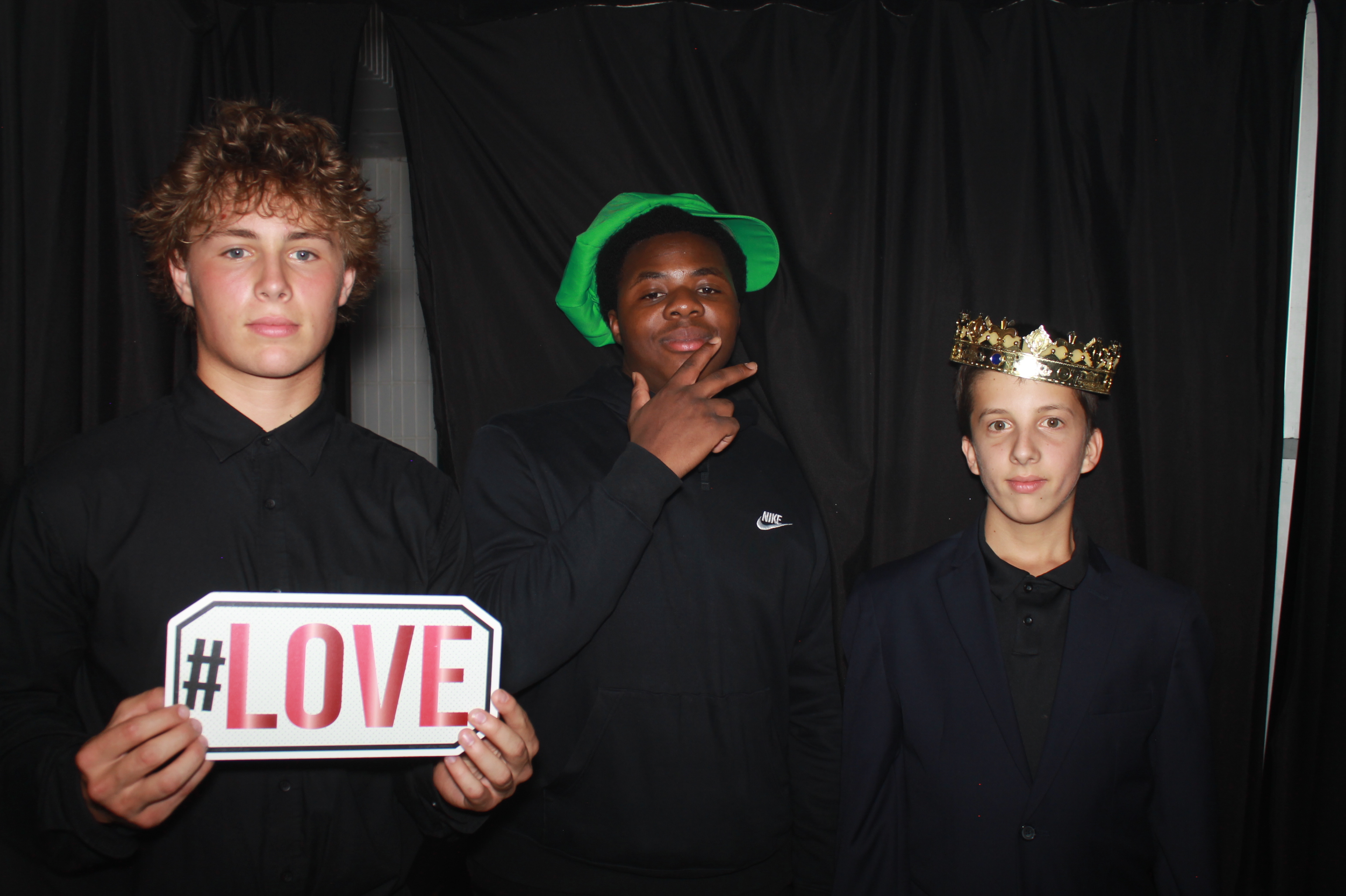 Batavia Prom 2025 | View more photos from the event at gallery.photoboothcincy.com/u/PhotoBoothCincy/Batavia-Prom-2025