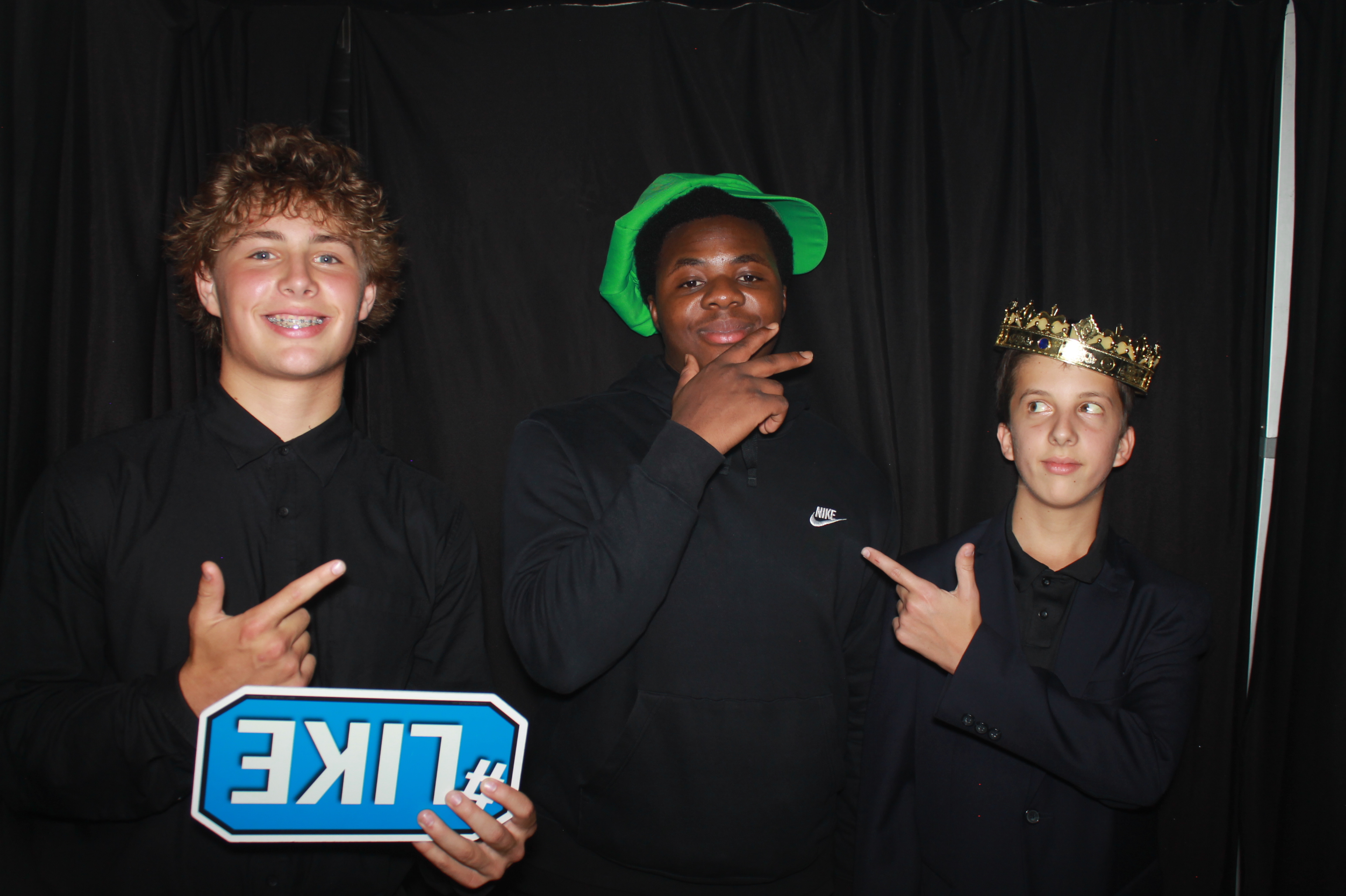 Batavia Prom 2025 | View more photos from the event at gallery.photoboothcincy.com/u/PhotoBoothCincy/Batavia-Prom-2025