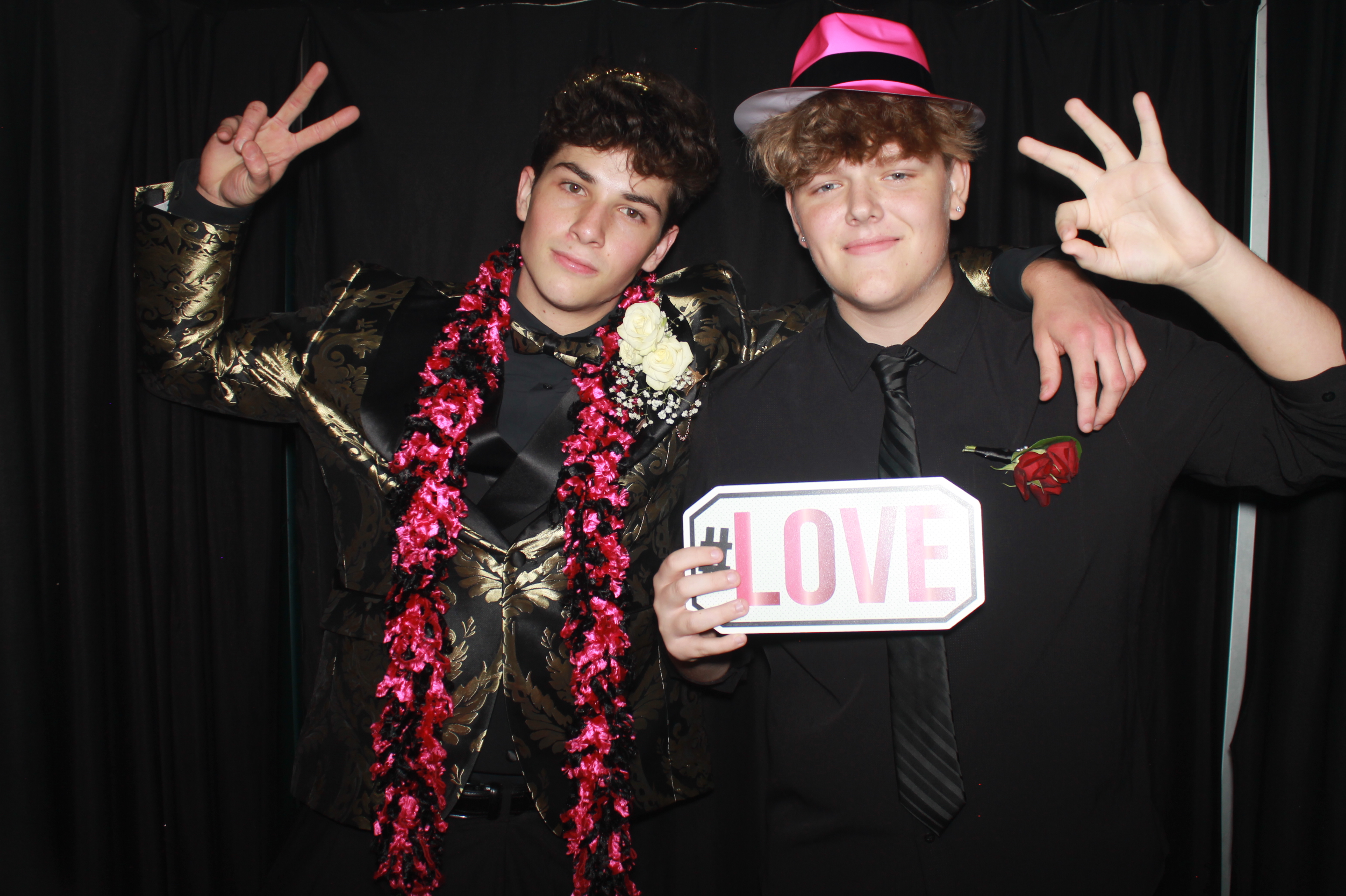 Batavia Prom 2025 | View more photos from the event at gallery.photoboothcincy.com/u/PhotoBoothCincy/Batavia-Prom-2025