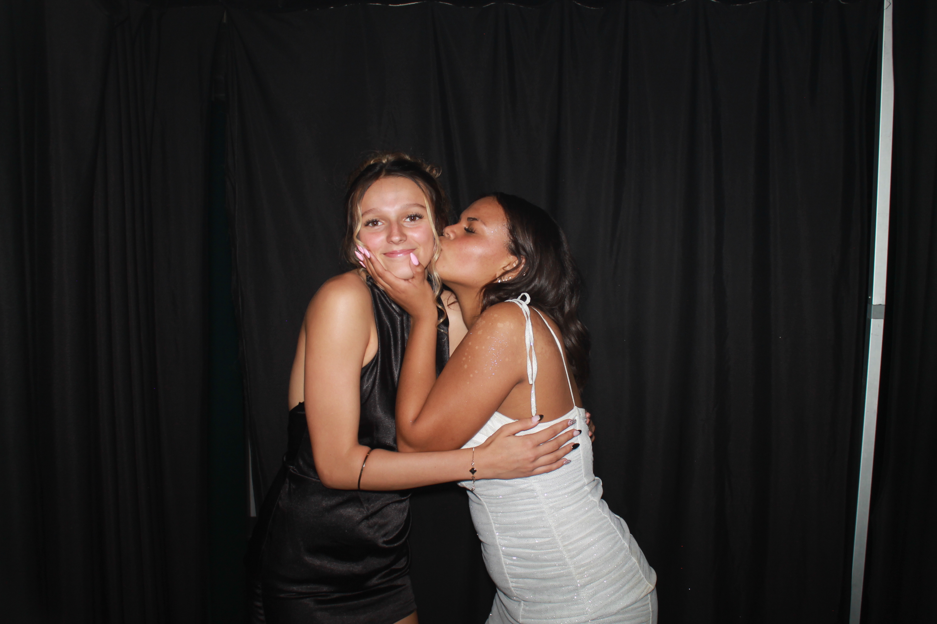 Batavia Prom 2025 | View more photos from the event at gallery.photoboothcincy.com/u/PhotoBoothCincy/Batavia-Prom-2025