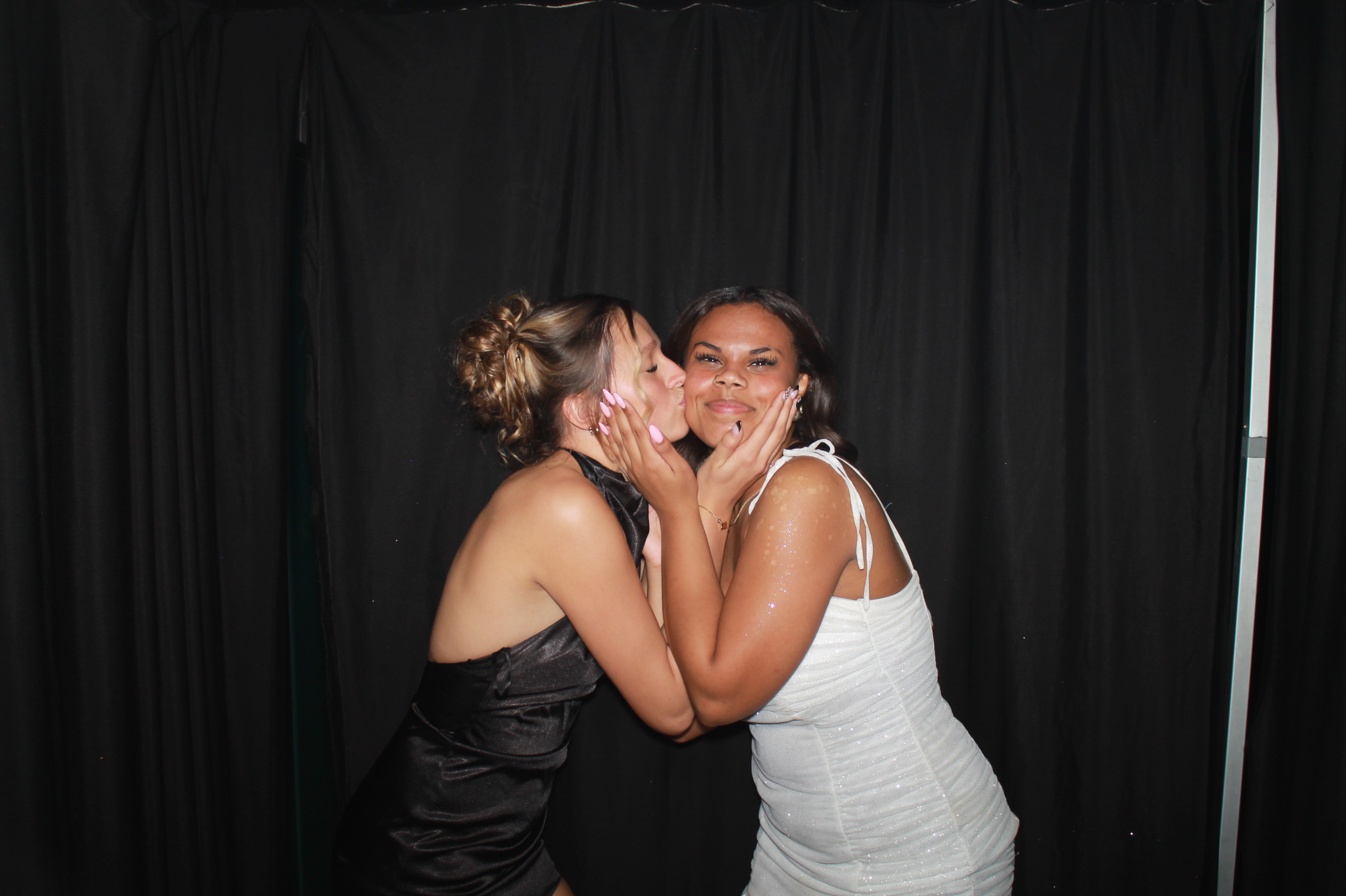 Batavia Prom 2025 | View more photos from the event at gallery.photoboothcincy.com/u/PhotoBoothCincy/Batavia-Prom-2025