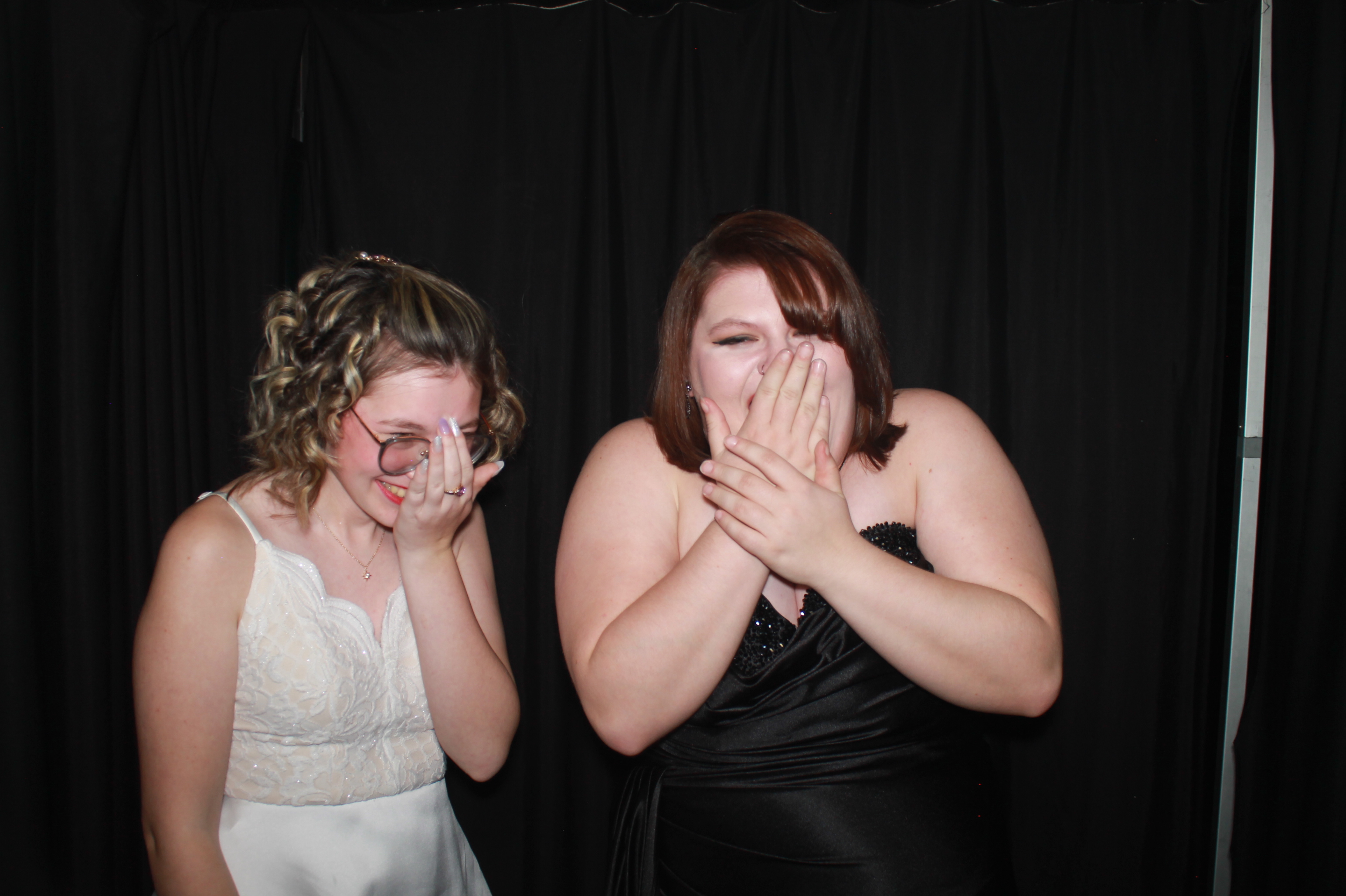 Batavia Prom 2025 | View more photos from the event at gallery.photoboothcincy.com/u/PhotoBoothCincy/Batavia-Prom-2025