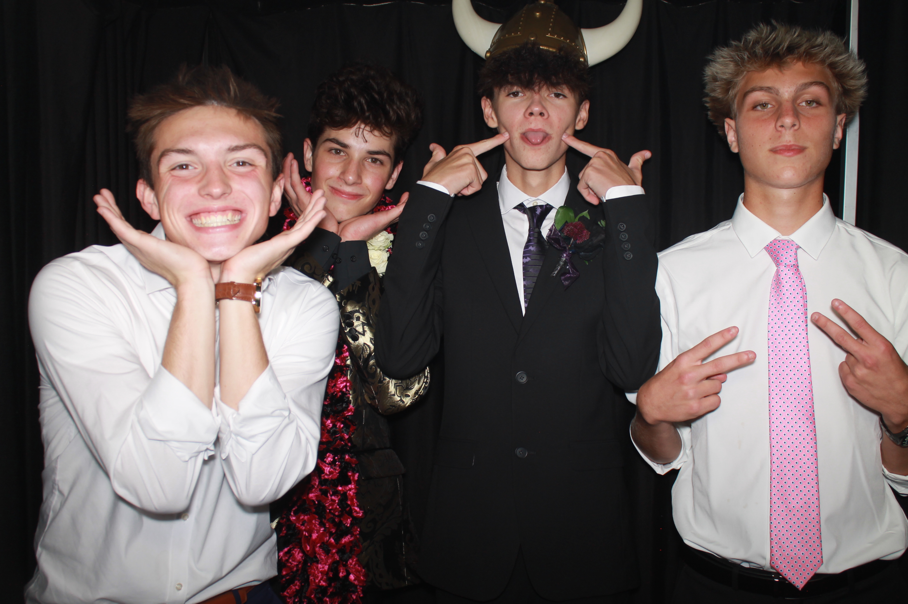 Batavia Prom 2025 | View more photos from the event at gallery.photoboothcincy.com/u/PhotoBoothCincy/Batavia-Prom-2025