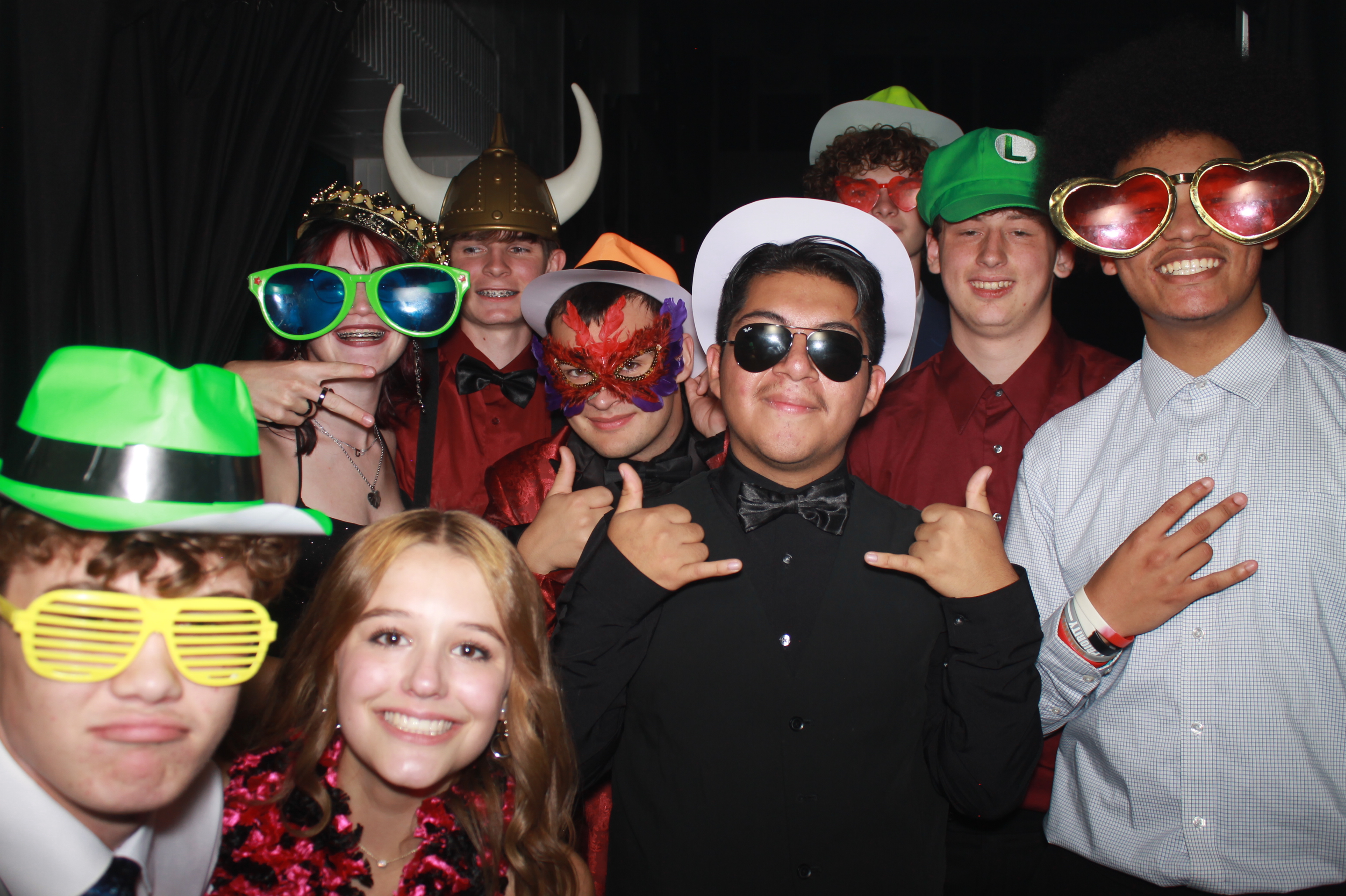 Batavia Prom 2025 | View more photos from the event at gallery.photoboothcincy.com/u/PhotoBoothCincy/Batavia-Prom-2025