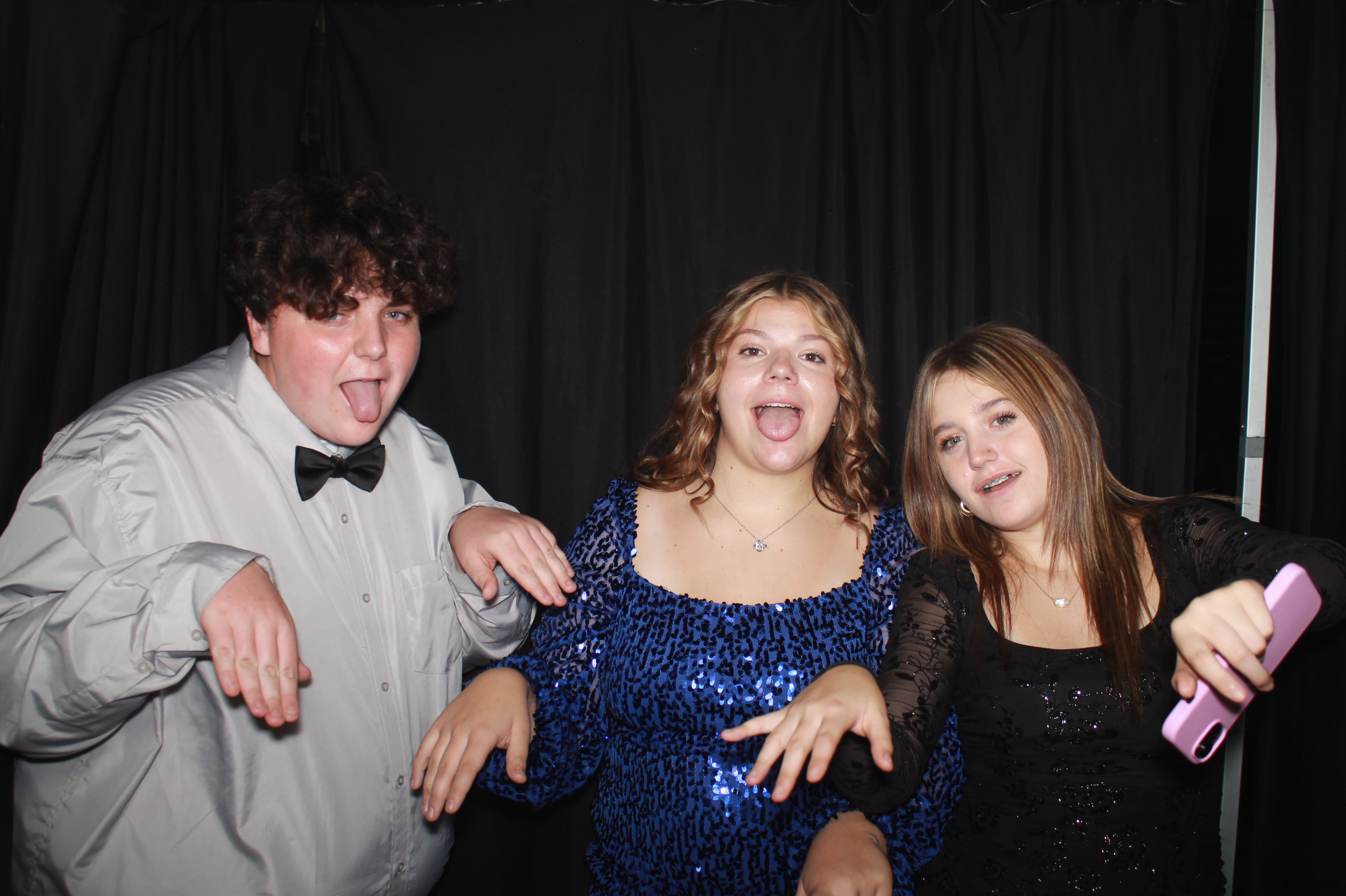 Batavia Prom 2025 | View more photos from the event at gallery.photoboothcincy.com/u/PhotoBoothCincy/Batavia-Prom-2025