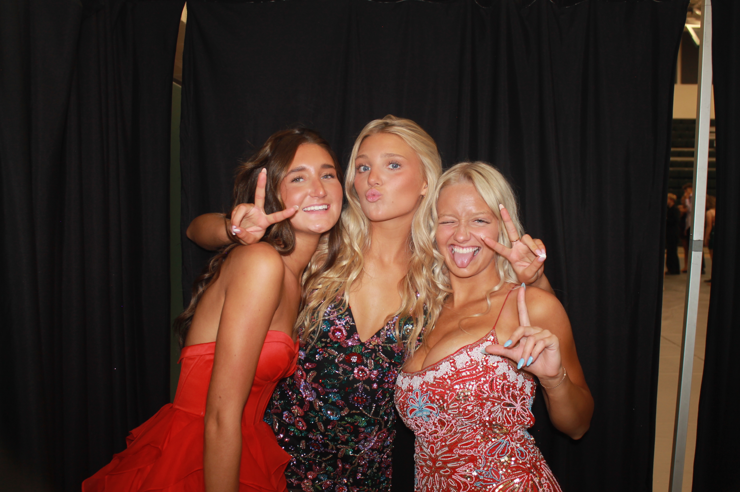 Batavia Prom 2025 | View more photos from the event at gallery.photoboothcincy.com/u/PhotoBoothCincy/Batavia-Prom-2025