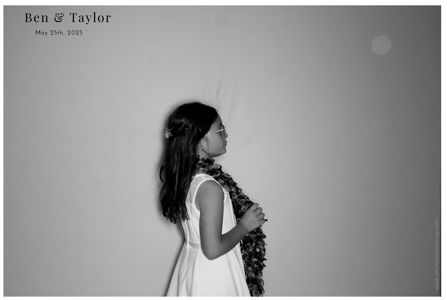 Ben & Taylor | View more photos from the event at gallery.photoboothcincy.com/u/PhotoBoothCincy/Ben-Taylor