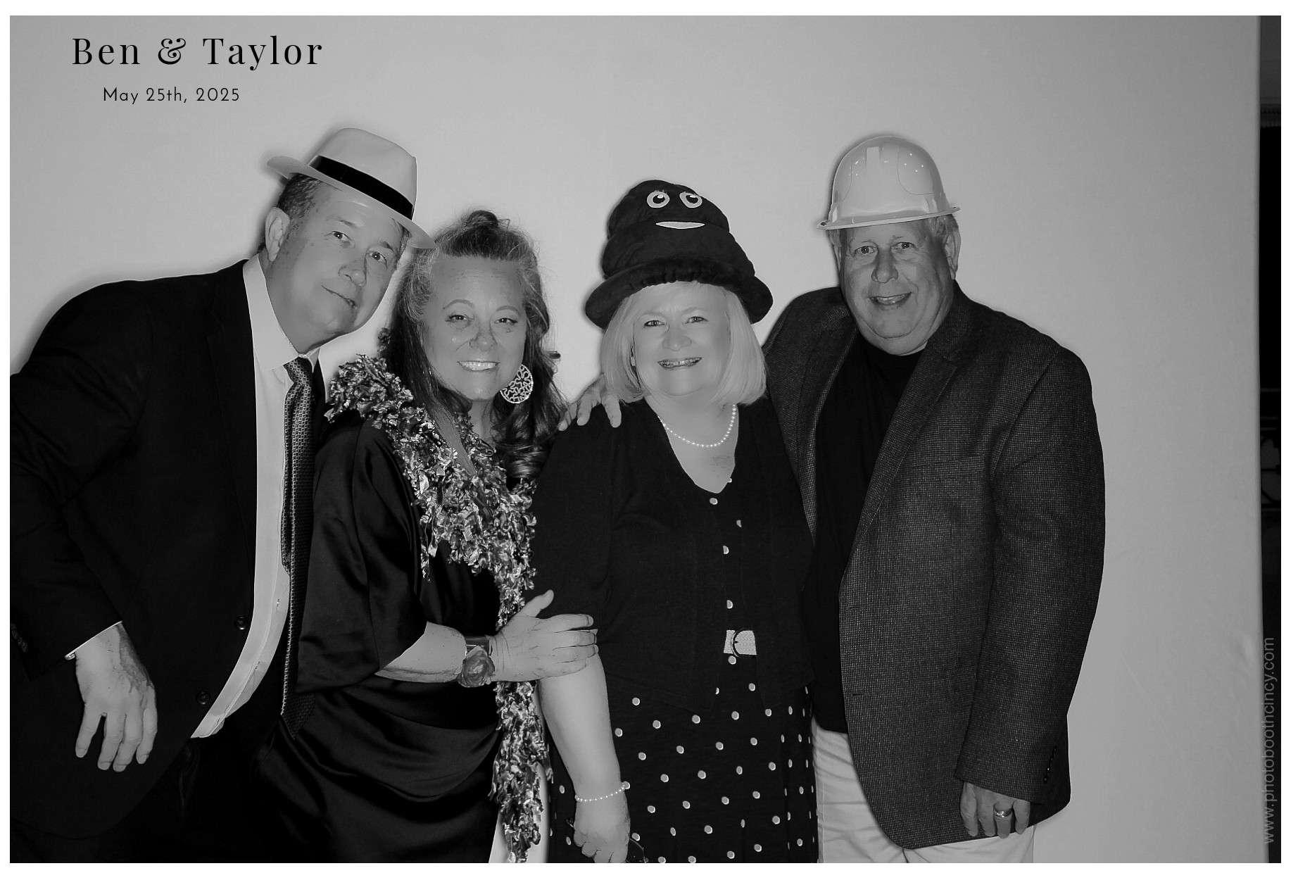 Ben & Taylor | View more photos from the event at gallery.photoboothcincy.com/u/PhotoBoothCincy/Ben-Taylor
