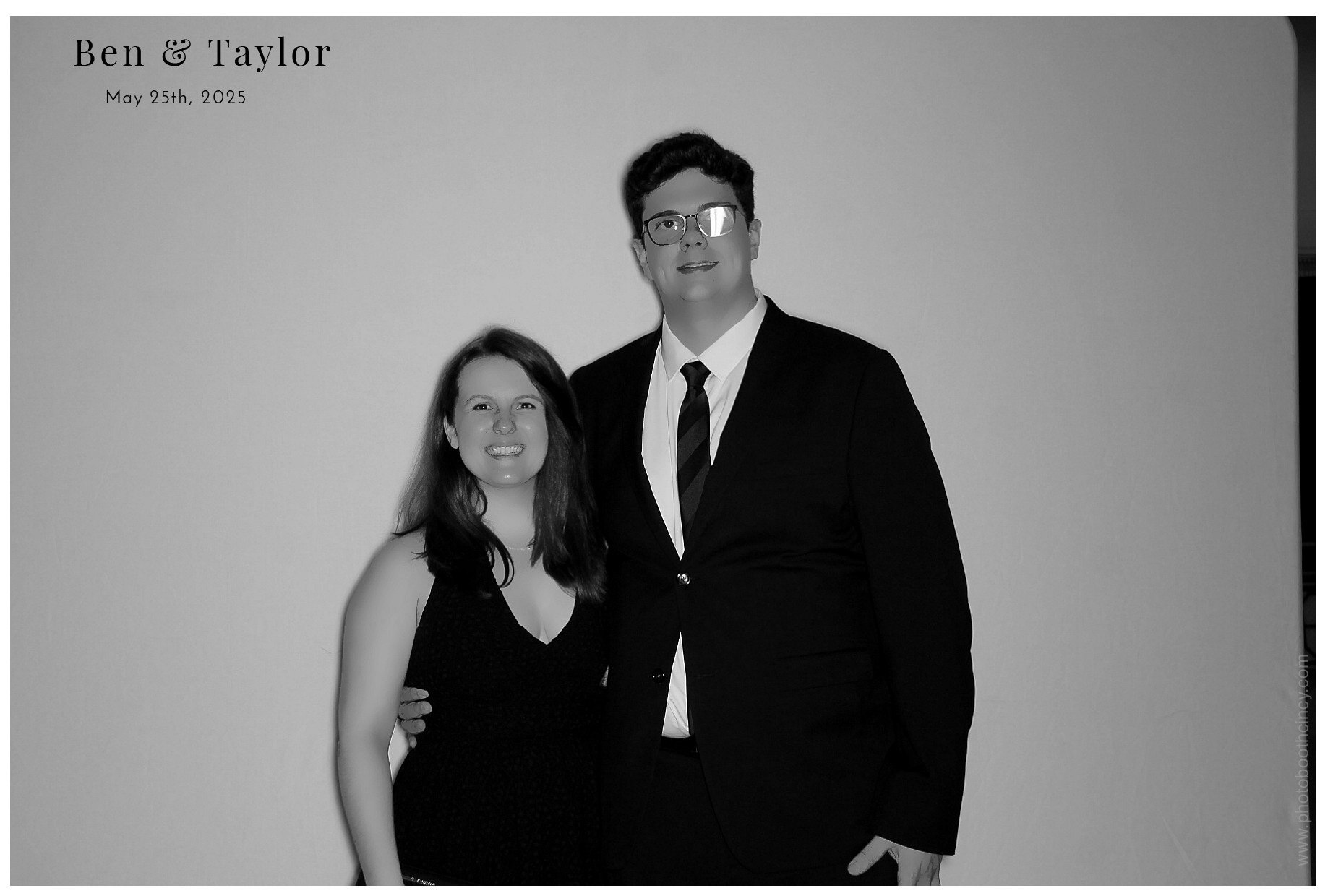Ben & Taylor | View more photos from the event at gallery.photoboothcincy.com/u/PhotoBoothCincy/Ben-Taylor