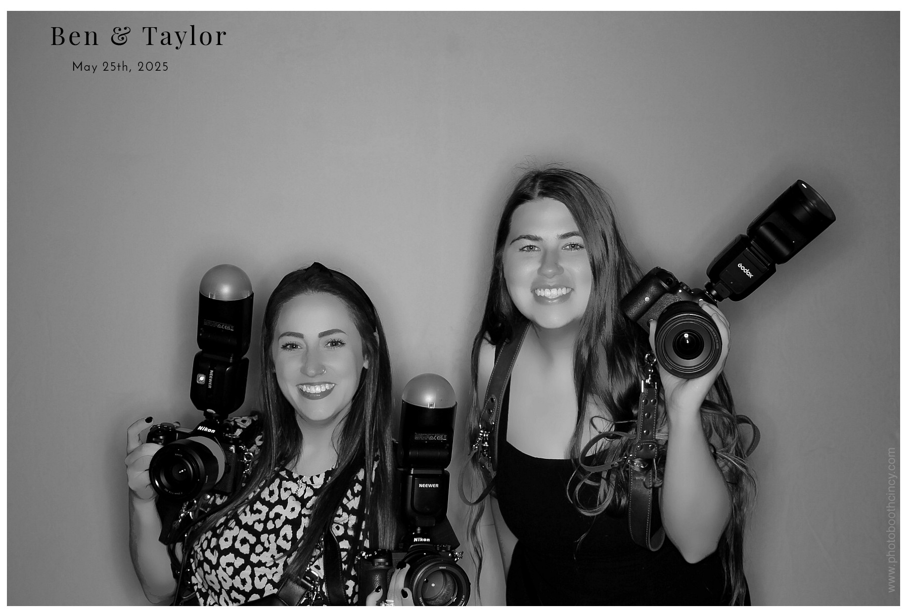 Ben & Taylor | View more photos from the event at gallery.photoboothcincy.com/u/PhotoBoothCincy/Ben-Taylor