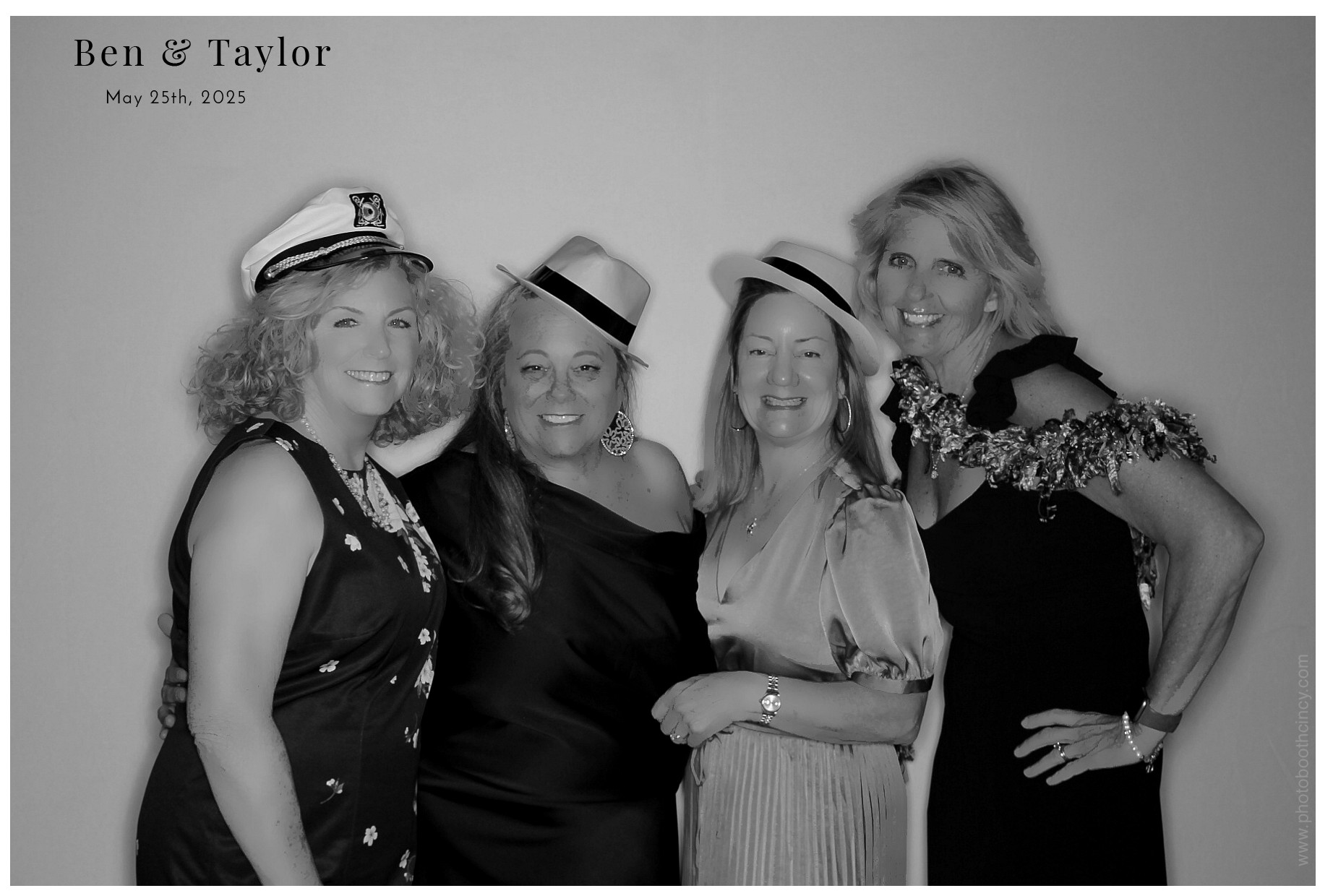 Ben & Taylor | View more photos from the event at gallery.photoboothcincy.com/u/PhotoBoothCincy/Ben-Taylor
