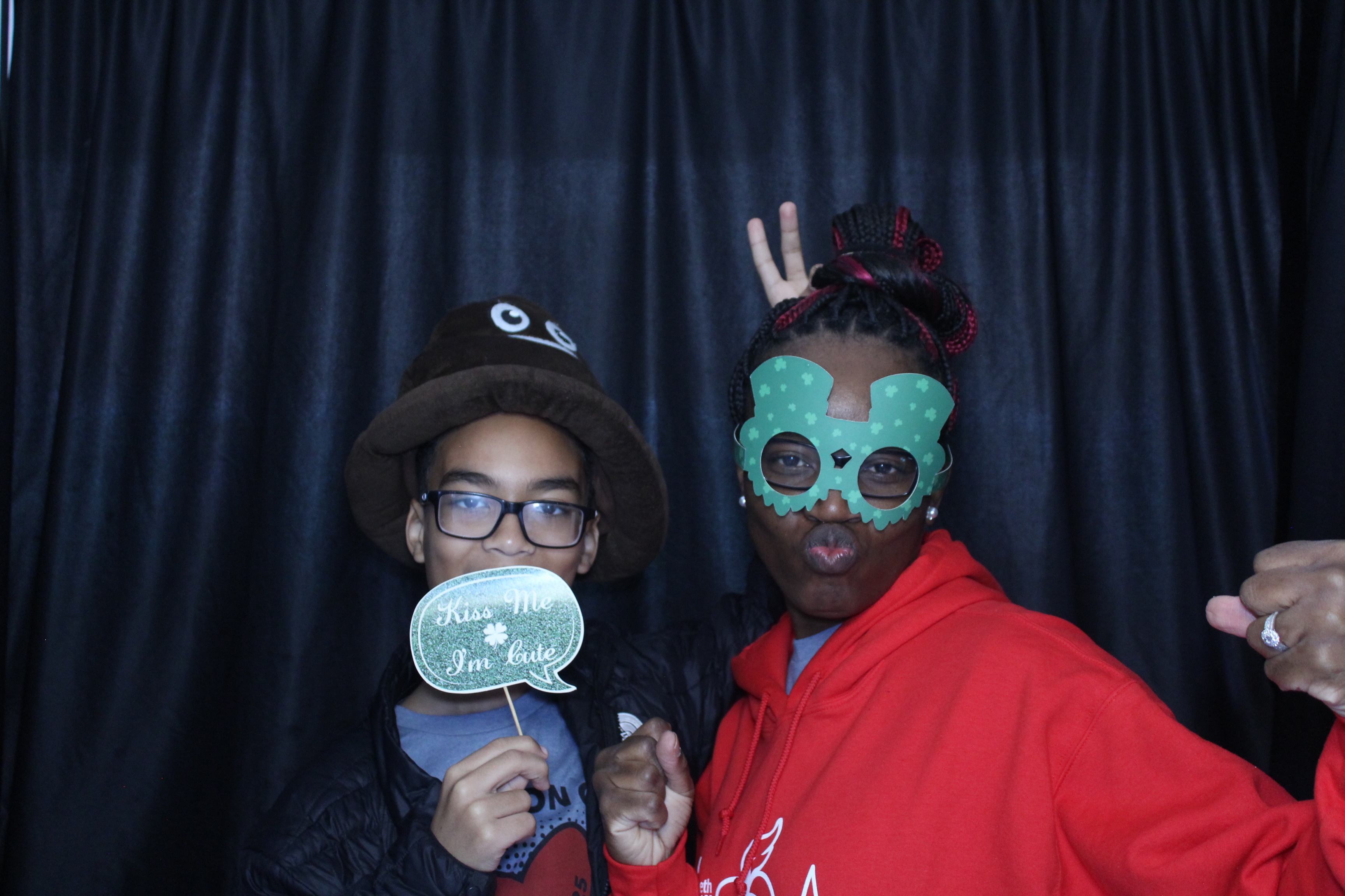 Booth at the AHA Heart Mini 2025 | View more photos from the event at gallery.photoboothcincy.com/u/PhotoBoothCincy/Booth-at-the-AHA-Heart-Mini-2025