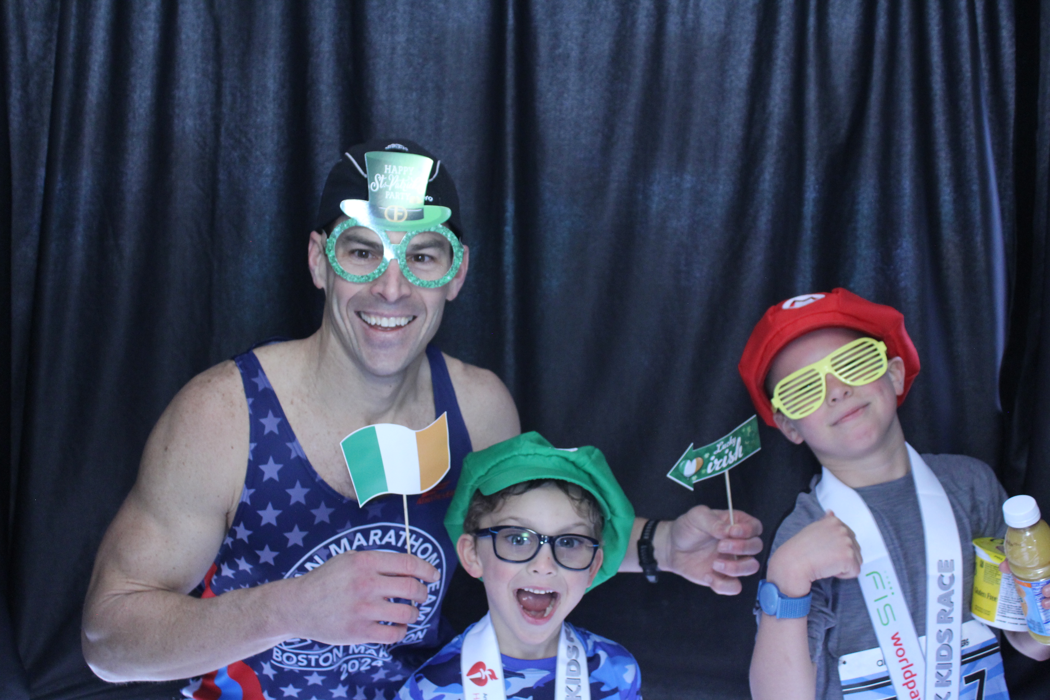 Booth at the AHA Heart Mini 2025 | View more photos from the event at gallery.photoboothcincy.com/u/PhotoBoothCincy/Booth-at-the-AHA-Heart-Mini-2025