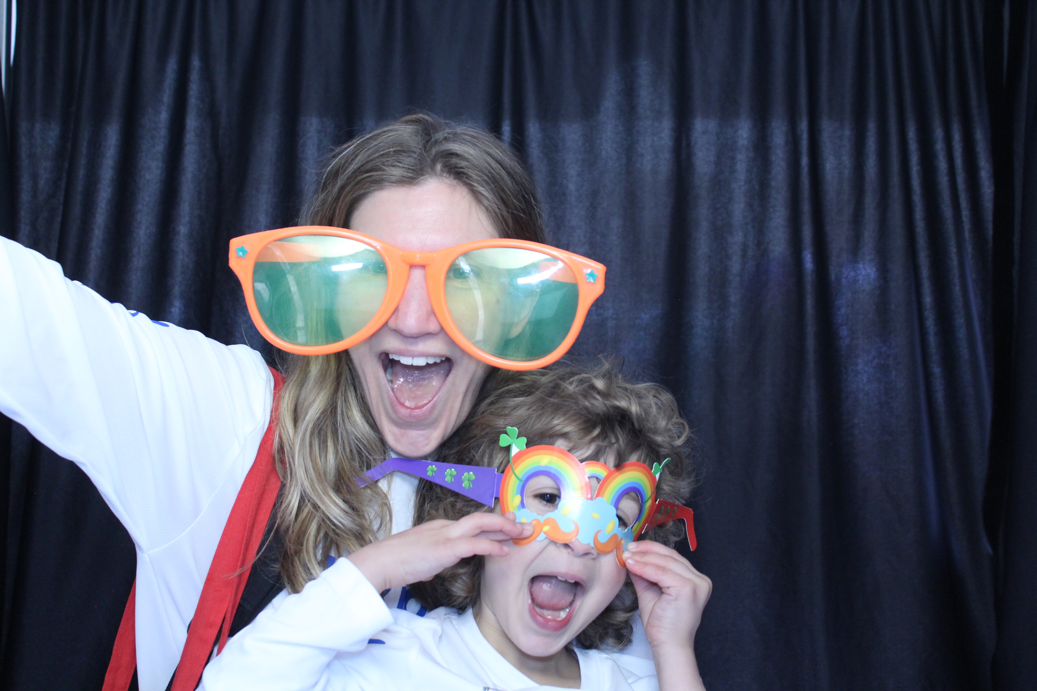Booth at the AHA Heart Mini 2025 | View more photos from the event at gallery.photoboothcincy.com/u/PhotoBoothCincy/Booth-at-the-AHA-Heart-Mini-2025