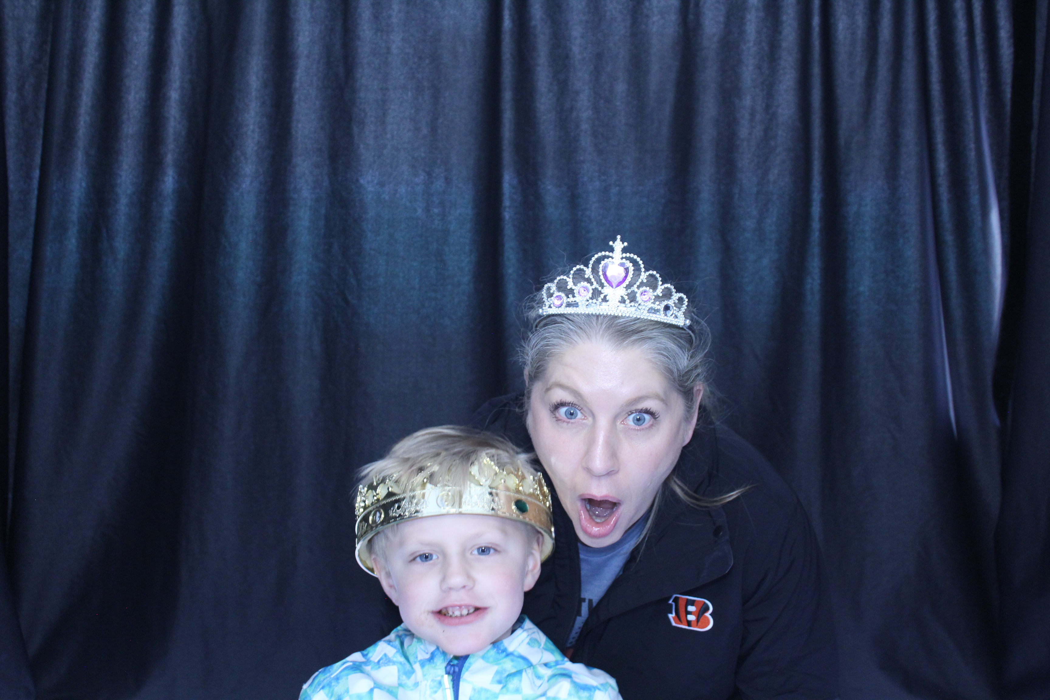 Booth at the AHA Heart Mini 2025 | View more photos from the event at gallery.photoboothcincy.com/u/PhotoBoothCincy/Booth-at-the-AHA-Heart-Mini-2025