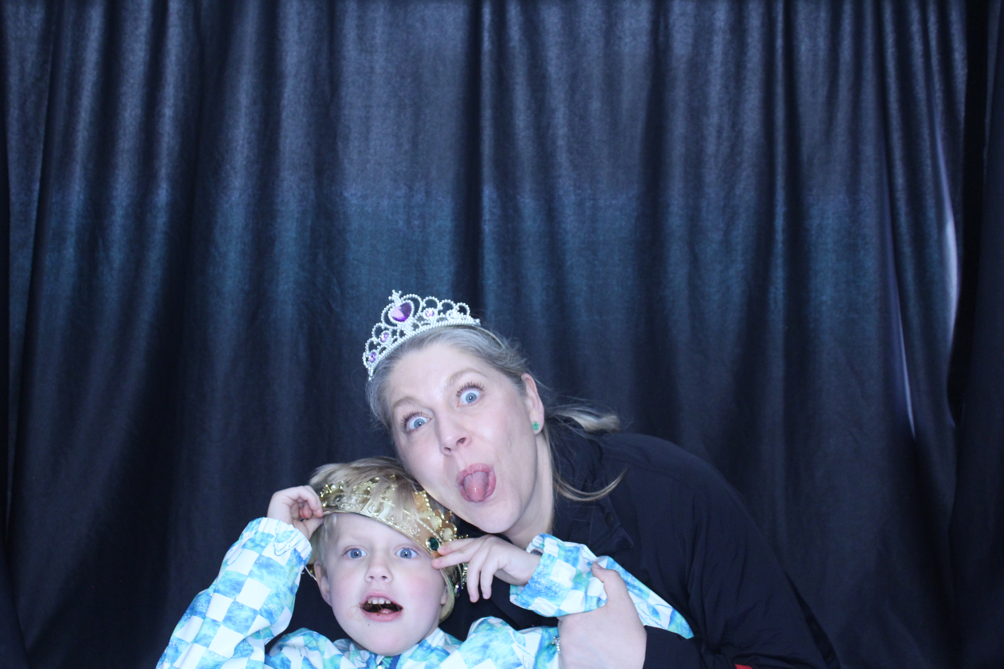 Booth at the AHA Heart Mini 2025 | View more photos from the event at gallery.photoboothcincy.com/u/PhotoBoothCincy/Booth-at-the-AHA-Heart-Mini-2025