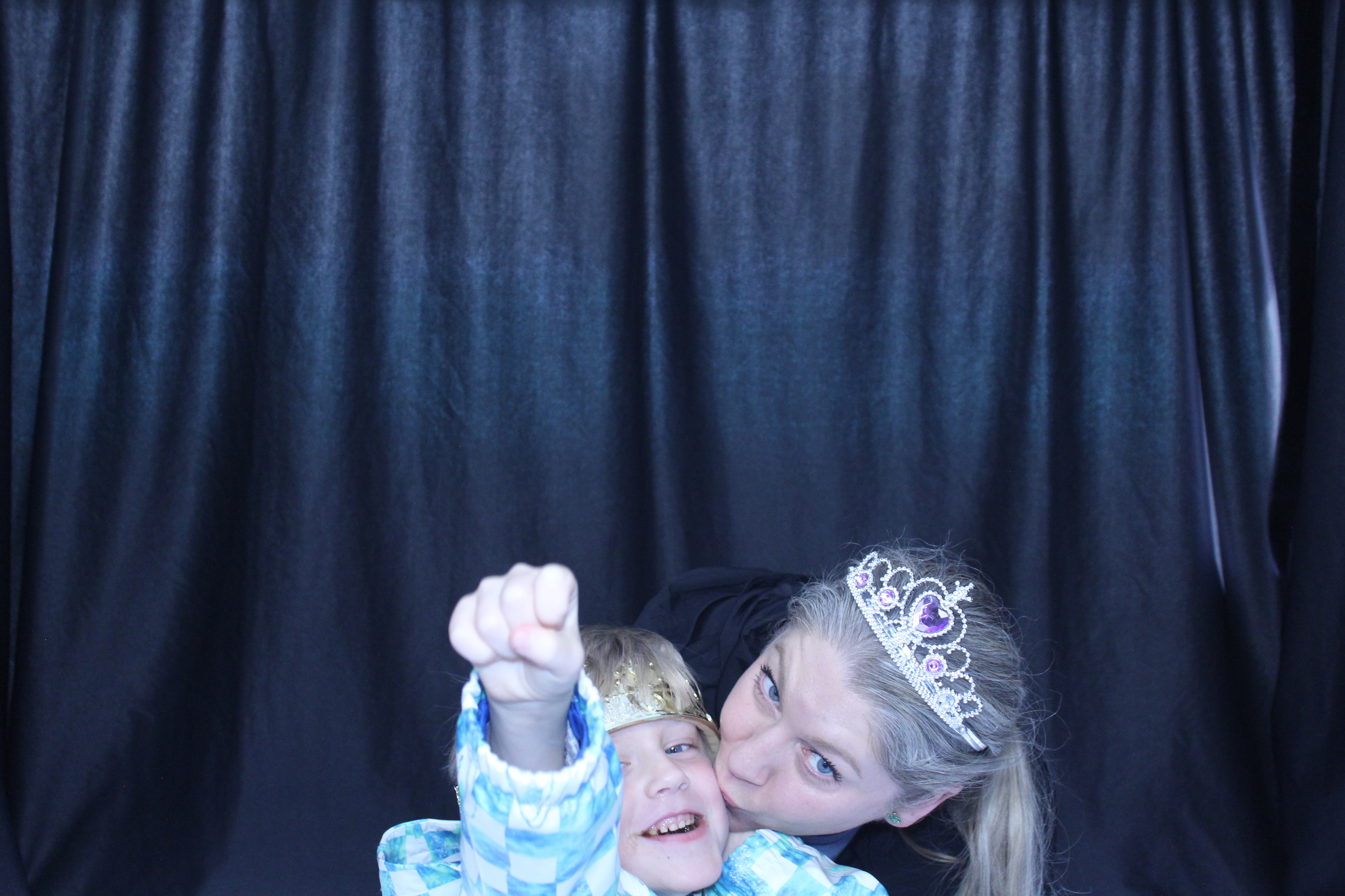 Booth at the AHA Heart Mini 2025 | View more photos from the event at gallery.photoboothcincy.com/u/PhotoBoothCincy/Booth-at-the-AHA-Heart-Mini-2025