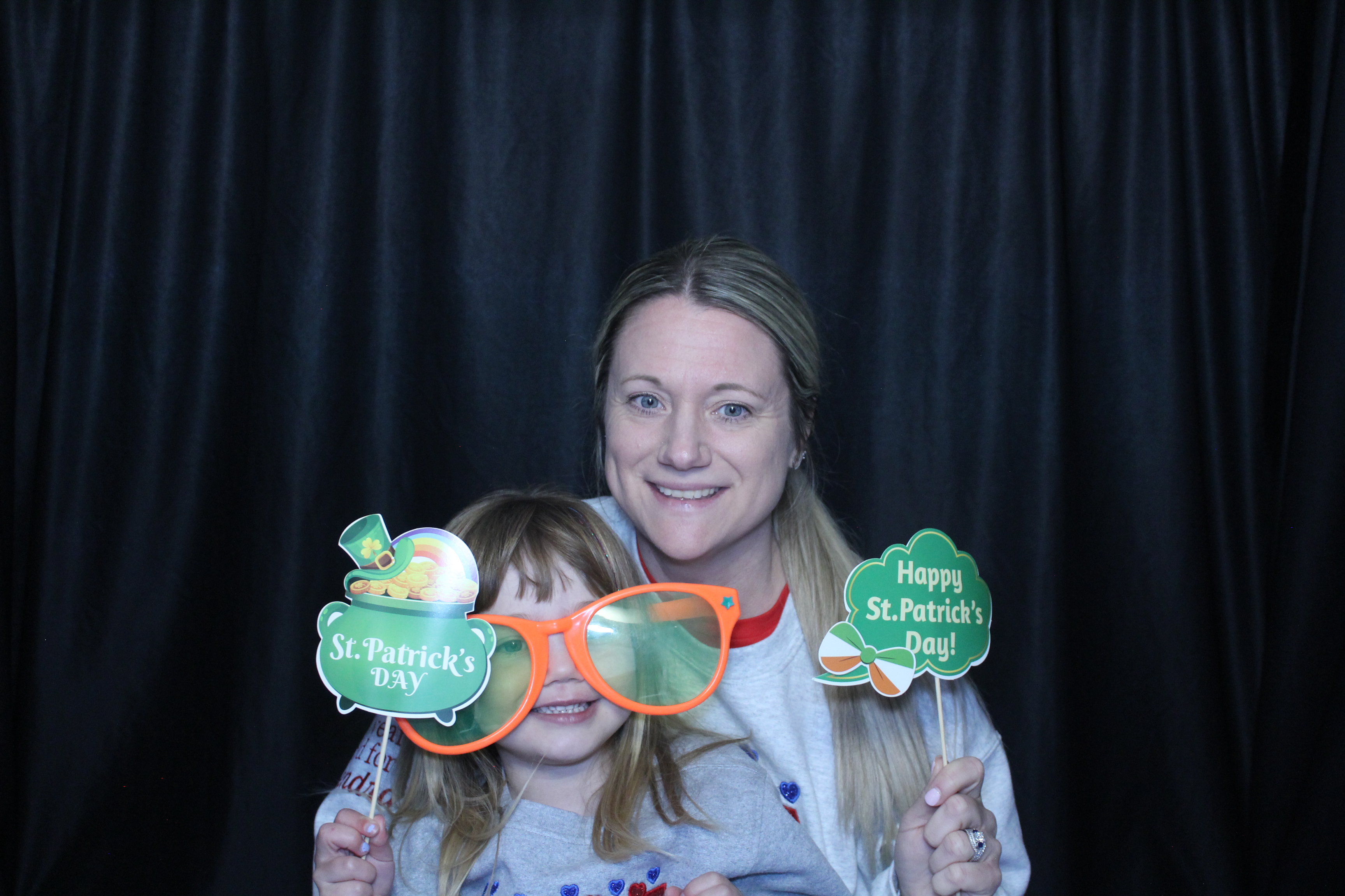 Booth at the AHA Heart Mini 2025 | View more photos from the event at gallery.photoboothcincy.com/u/PhotoBoothCincy/Booth-at-the-AHA-Heart-Mini-2025