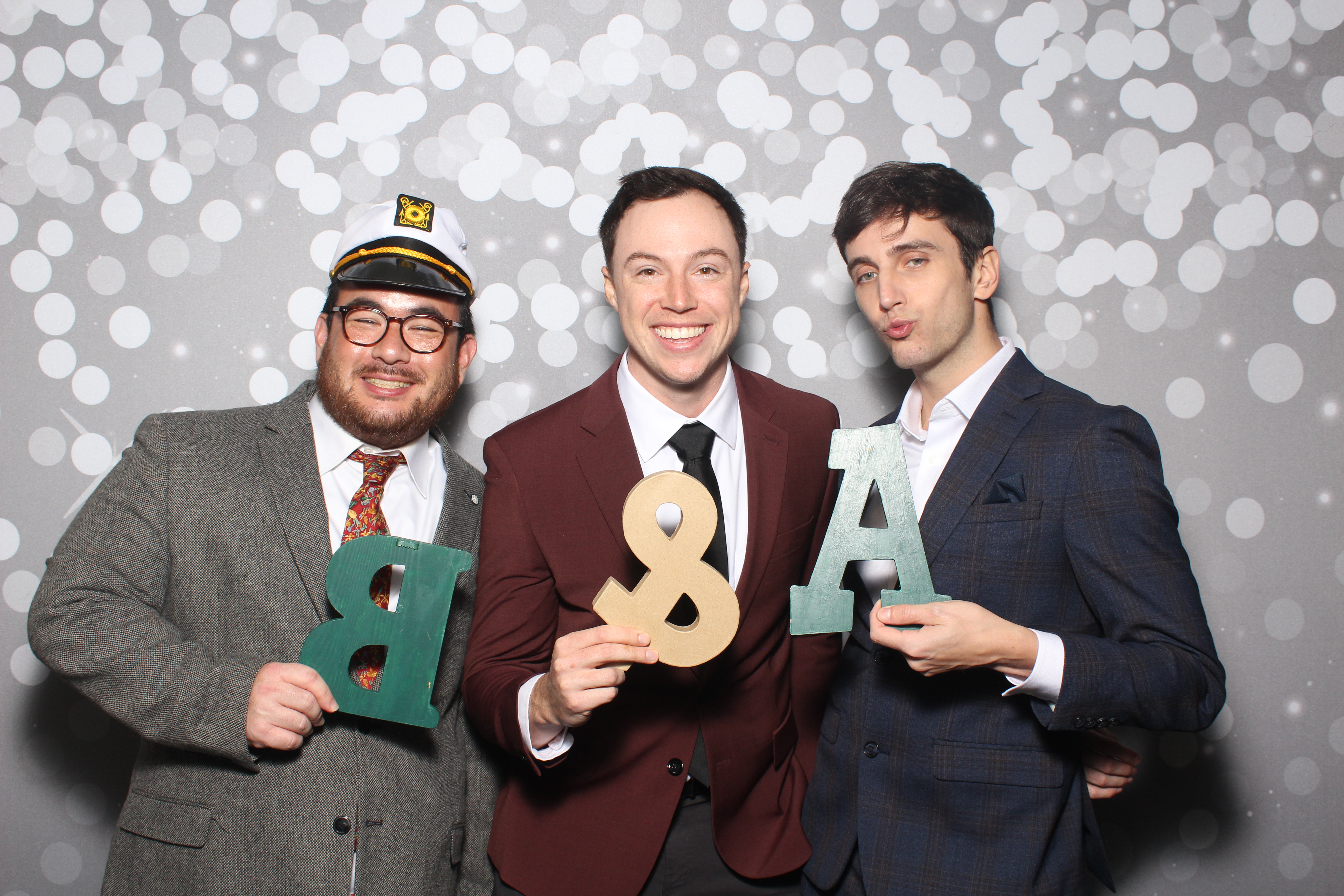 Brad & Alcy | View more photos from the event at gallery.photoboothcincy.com/u/PhotoBoothCincy/Brad-Alcy