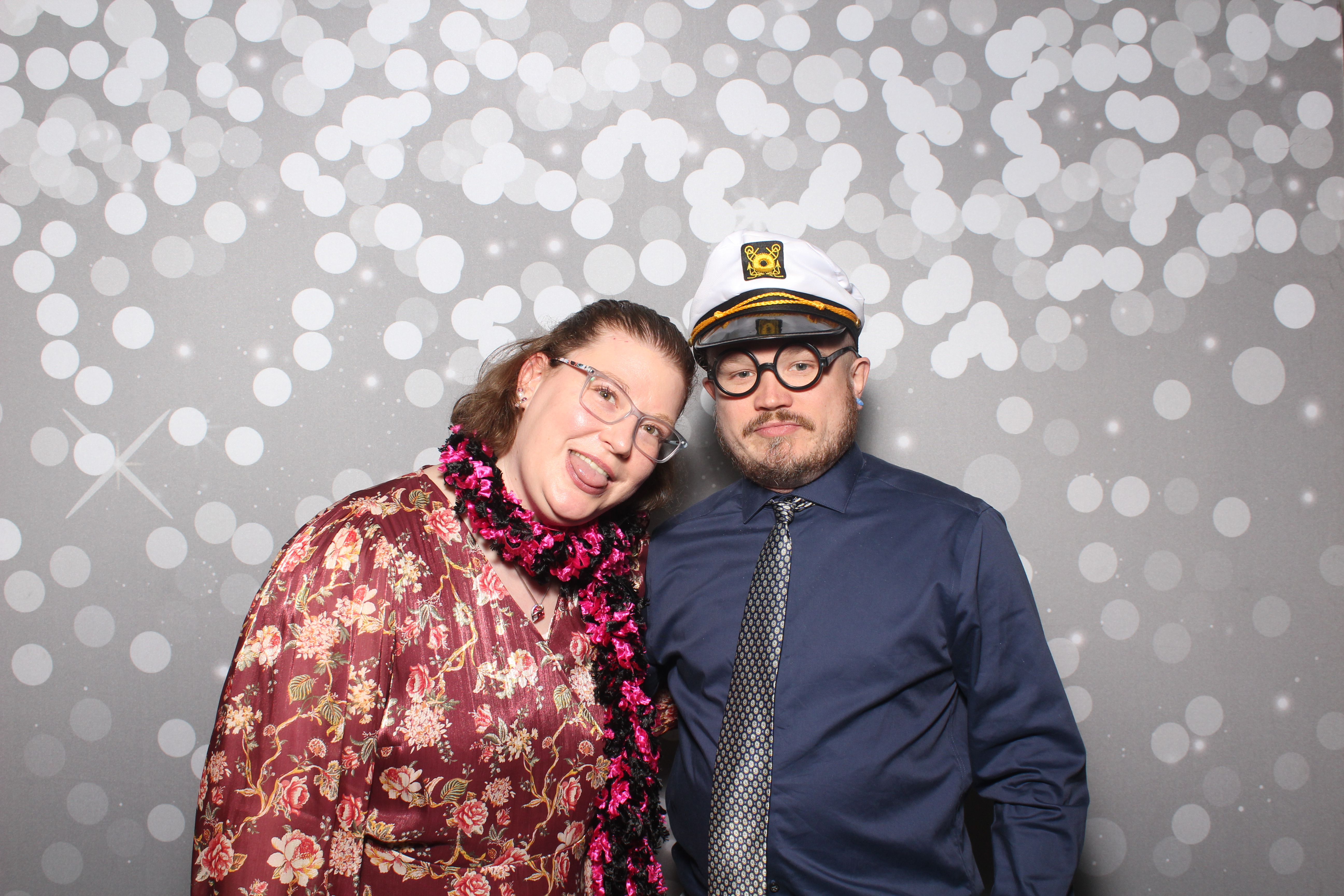 Brad & Alcy | View more photos from the event at gallery.photoboothcincy.com/u/PhotoBoothCincy/Brad-Alcy