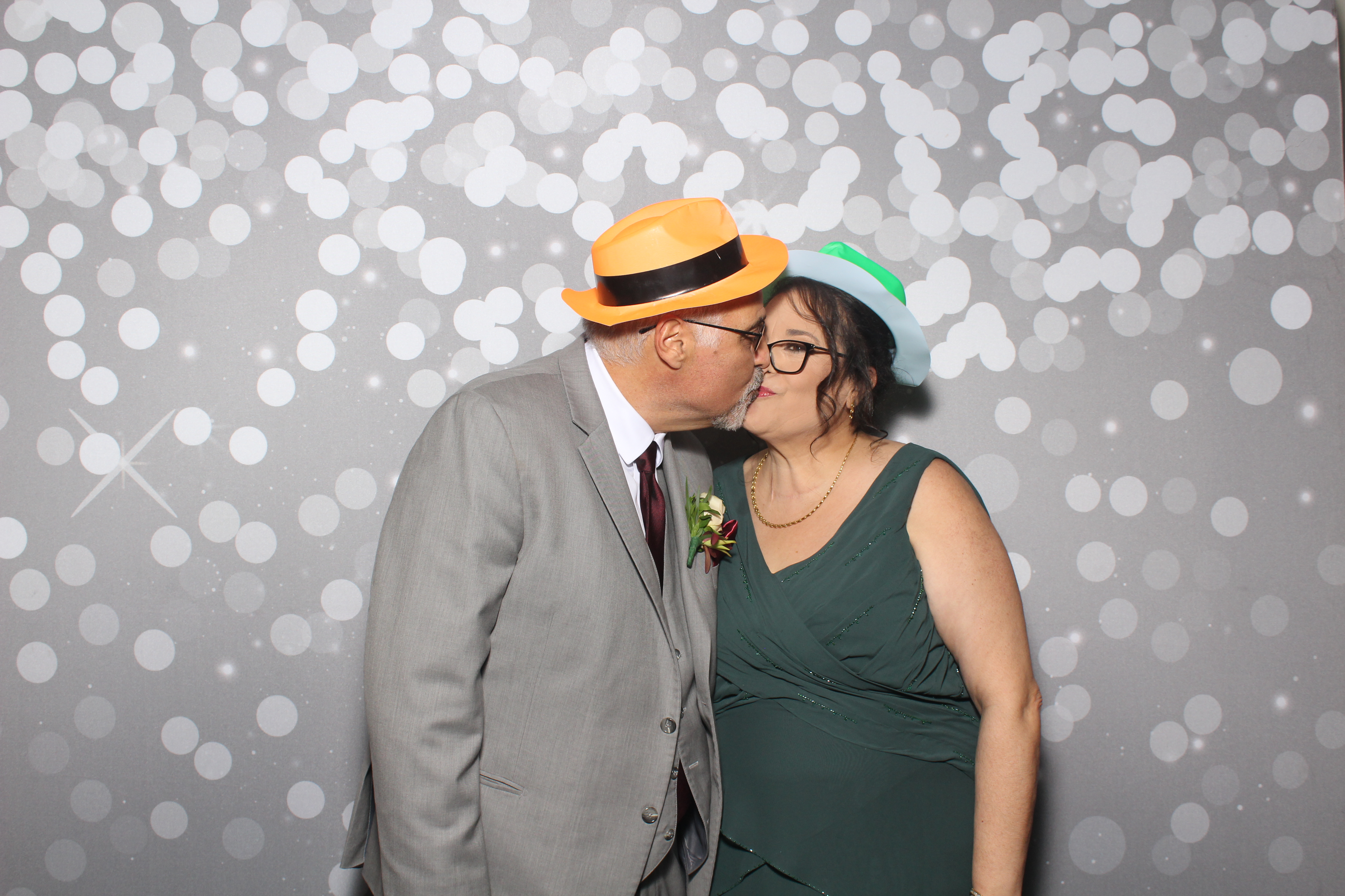 Brad & Alcy | View more photos from the event at gallery.photoboothcincy.com/u/PhotoBoothCincy/Brad-Alcy