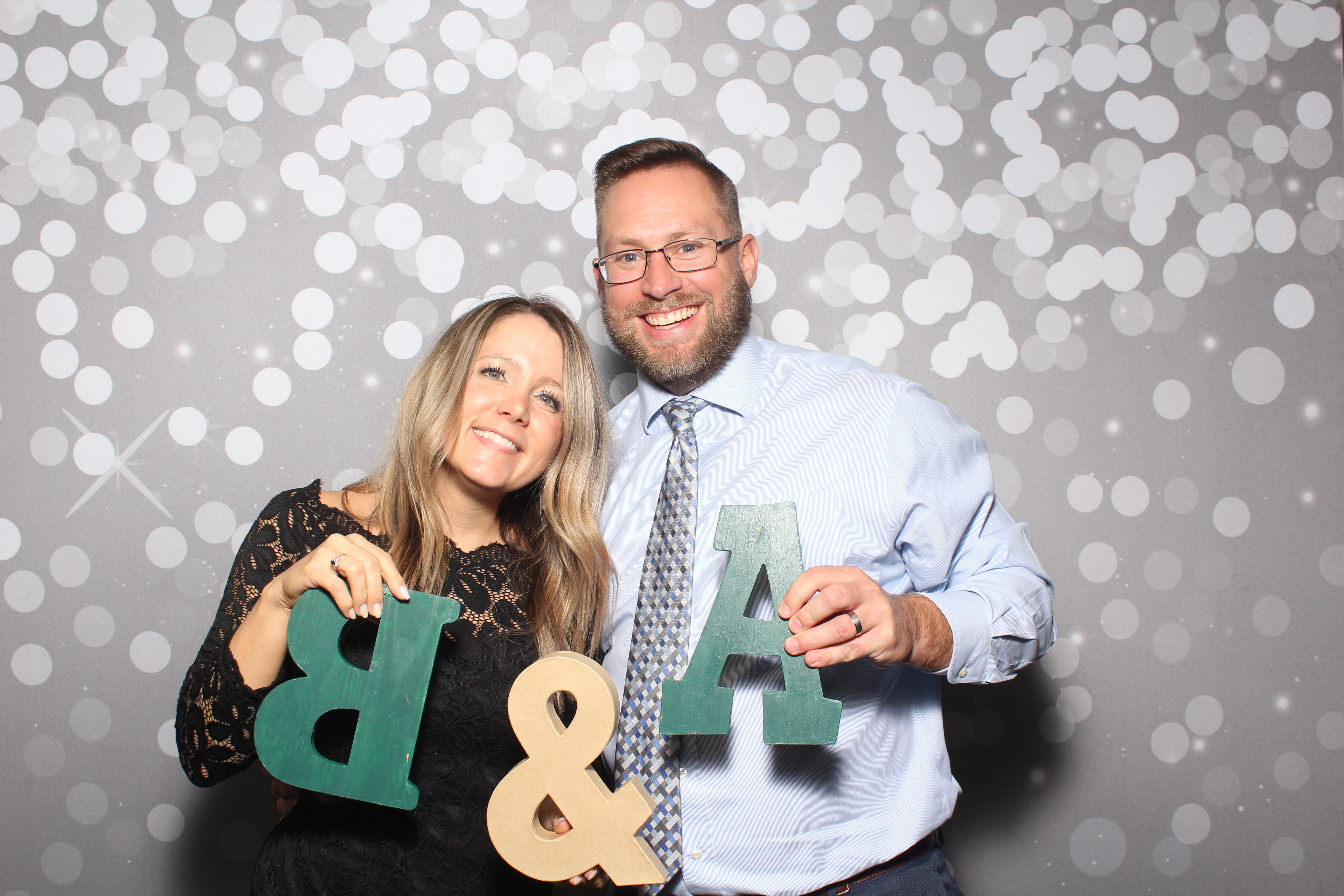 Brad & Alcy | View more photos from the event at gallery.photoboothcincy.com/u/PhotoBoothCincy/Brad-Alcy