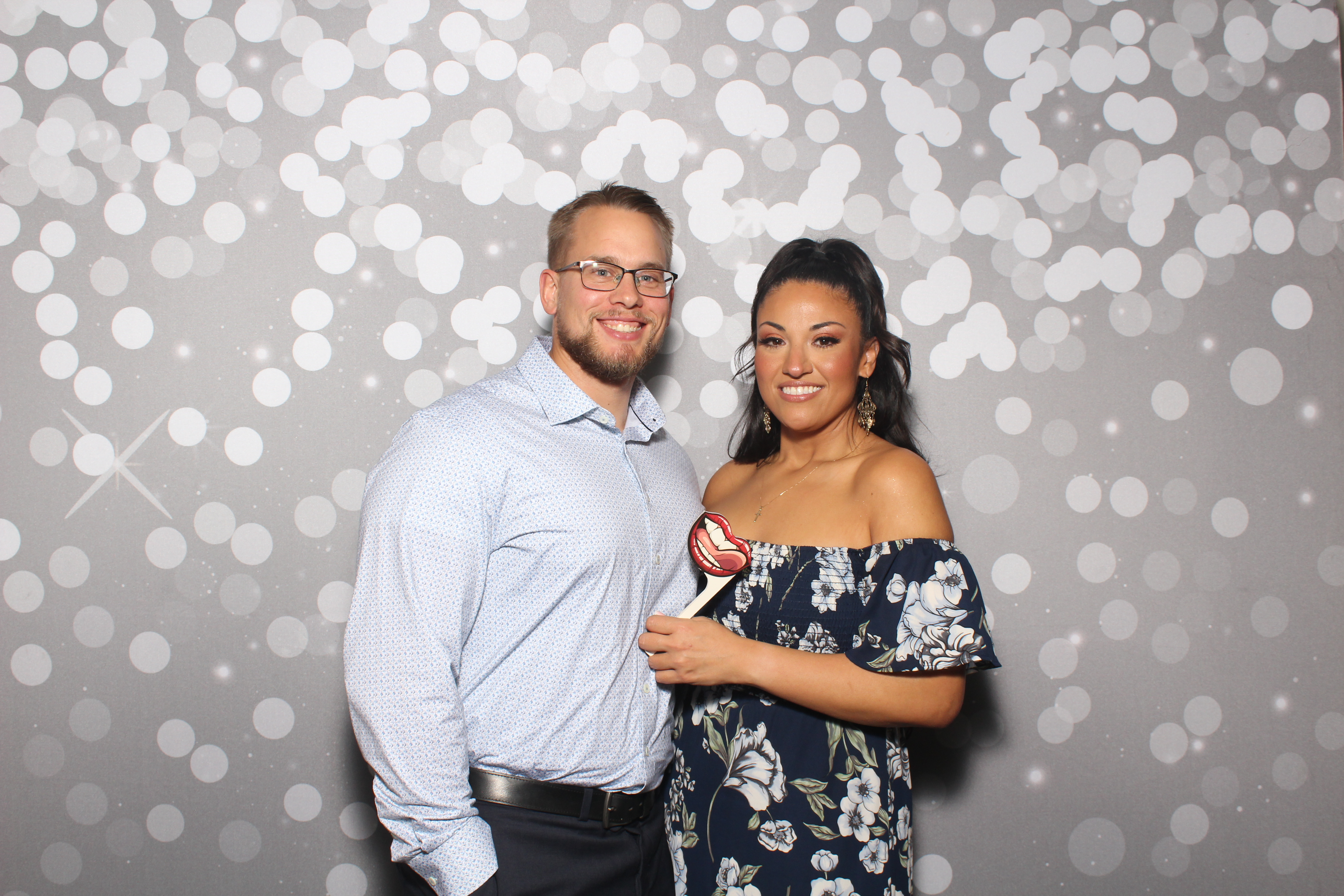 Brad & Alcy | View more photos from the event at gallery.photoboothcincy.com/u/PhotoBoothCincy/Brad-Alcy