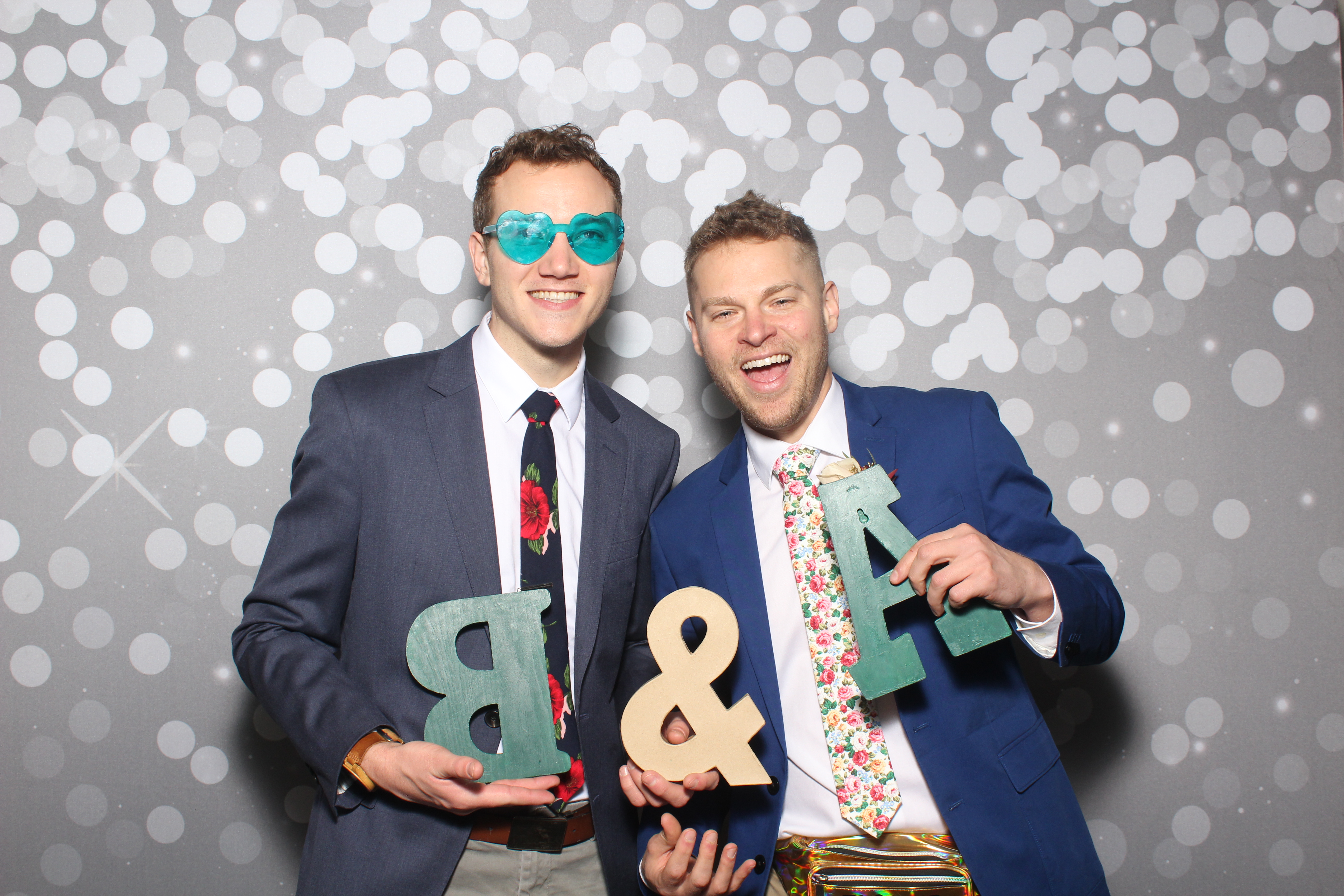Brad & Alcy | View more photos from the event at gallery.photoboothcincy.com/u/PhotoBoothCincy/Brad-Alcy