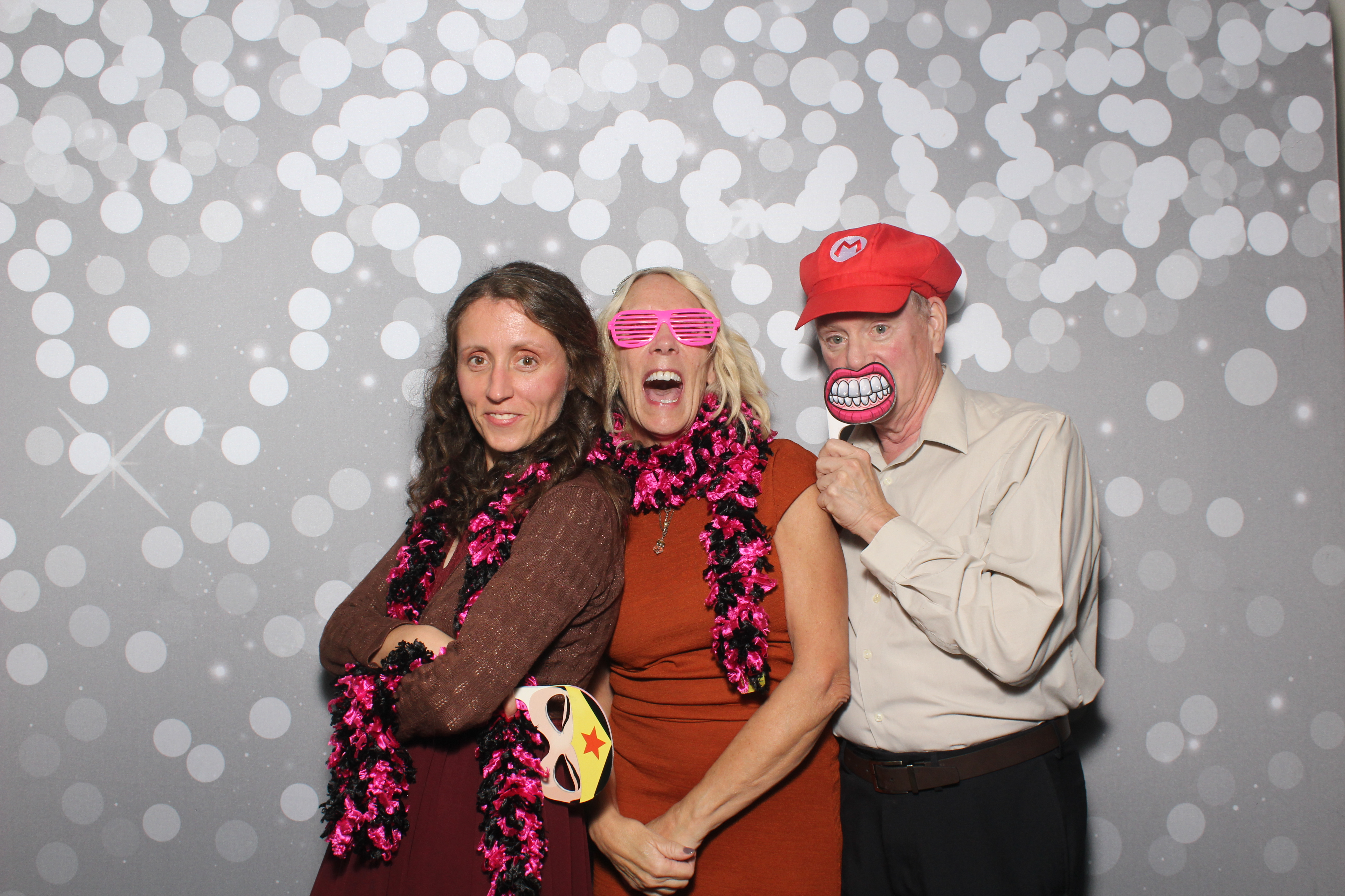Brad & Alcy | View more photos from the event at gallery.photoboothcincy.com/u/PhotoBoothCincy/Brad-Alcy