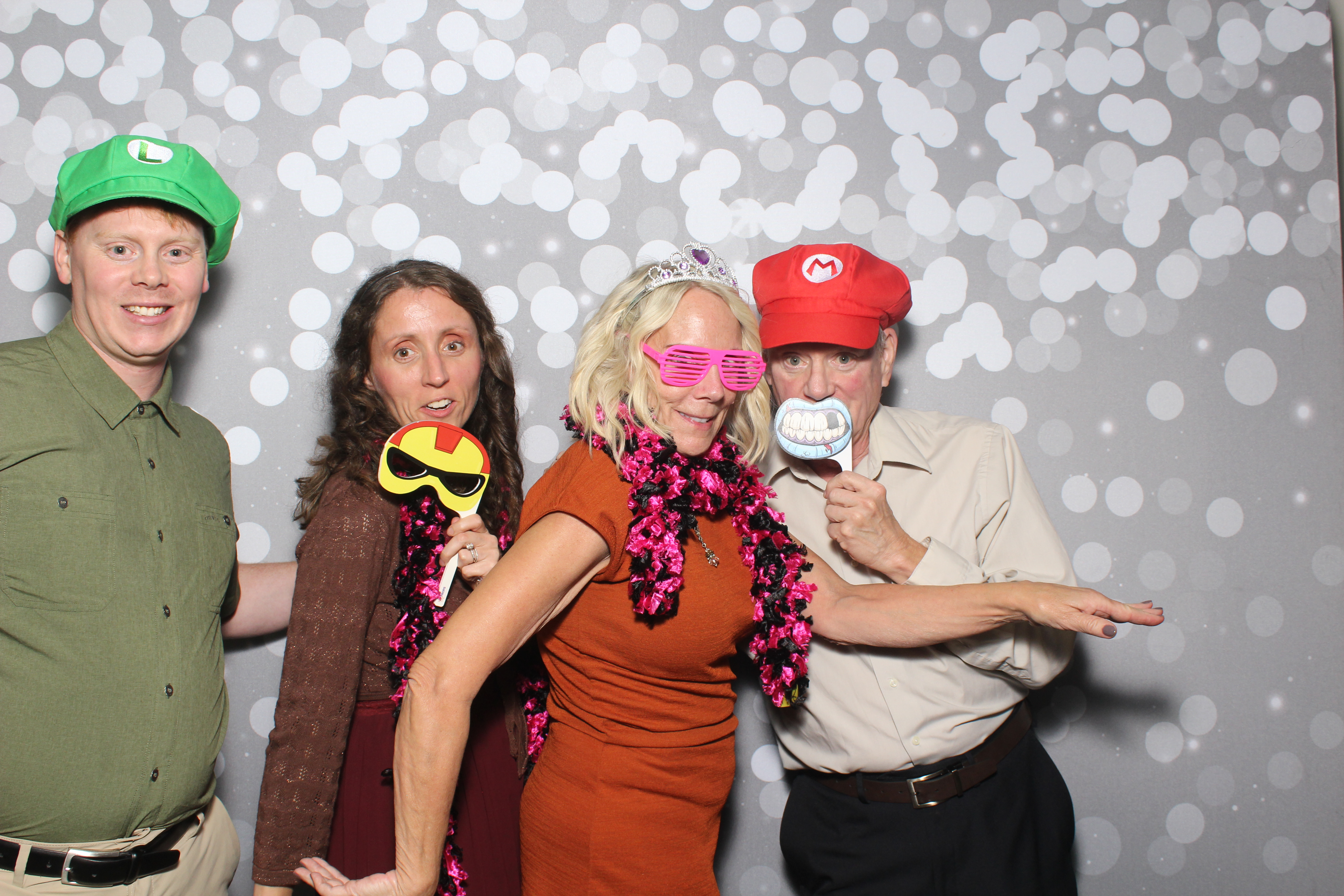 Brad & Alcy | View more photos from the event at gallery.photoboothcincy.com/u/PhotoBoothCincy/Brad-Alcy