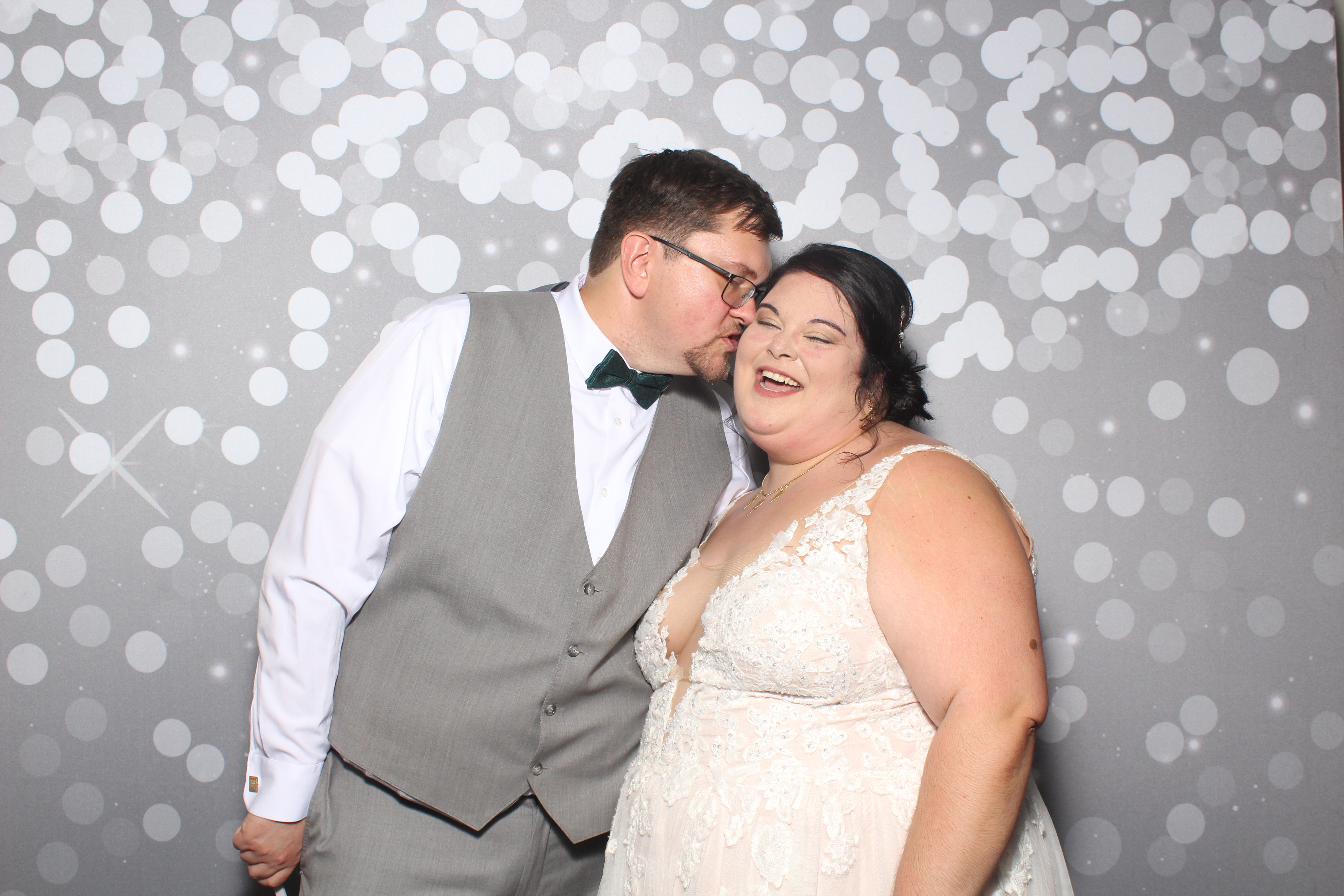 Brad & Alcy | View more photos from the event at gallery.photoboothcincy.com/u/PhotoBoothCincy/Brad-Alcy