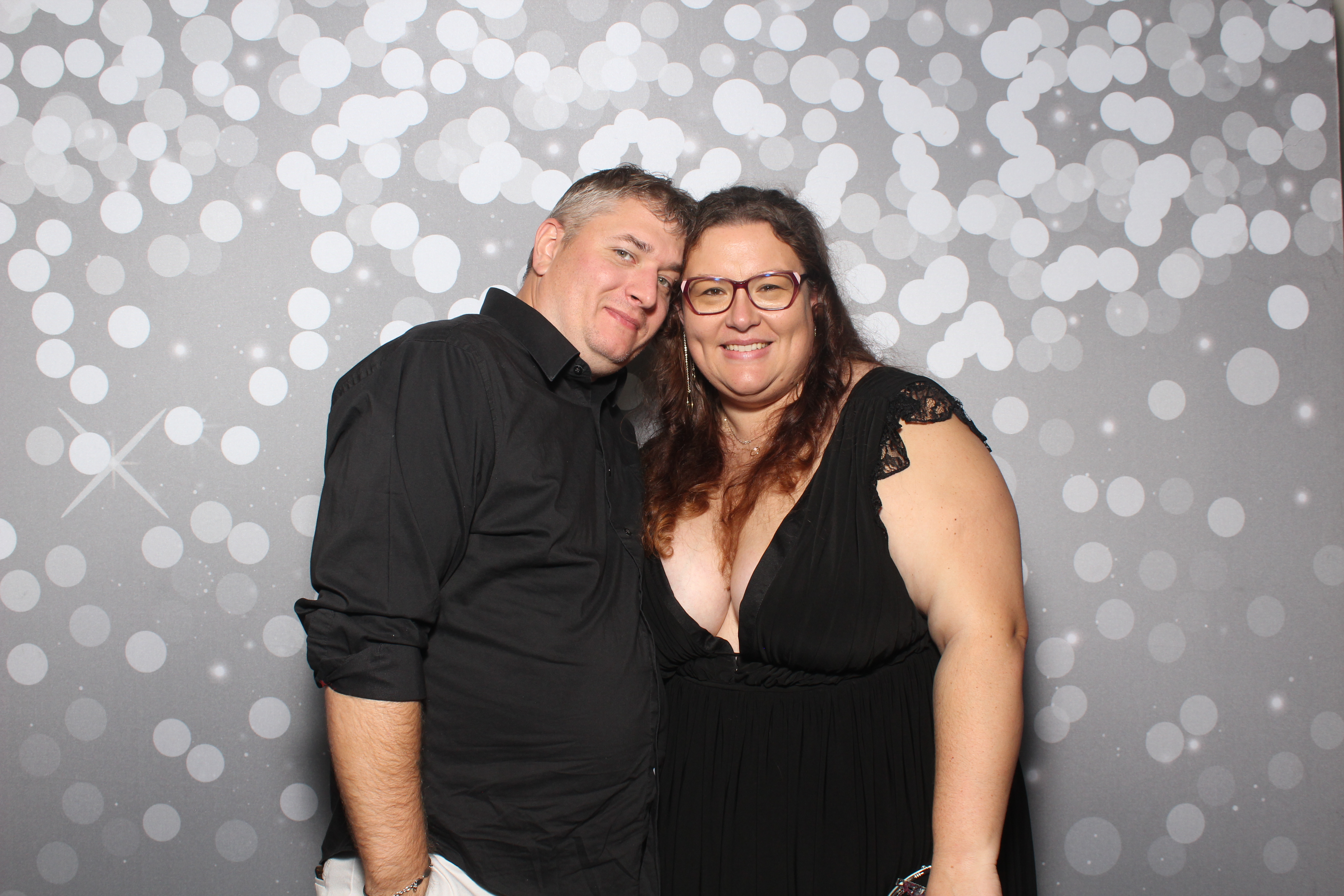 Brad & Alcy | View more photos from the event at gallery.photoboothcincy.com/u/PhotoBoothCincy/Brad-Alcy