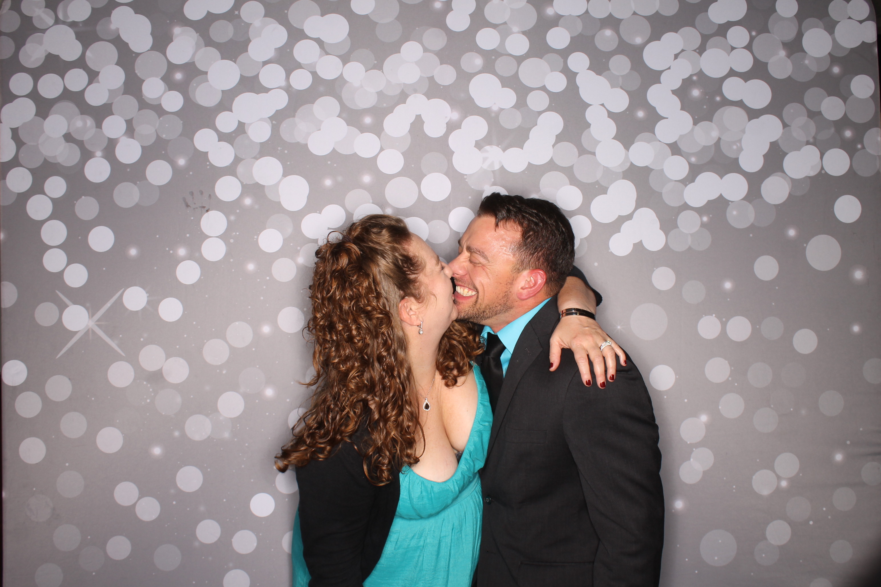 Brenda & Carter | View more photos from the event at gallery.photoboothcincy.com/u/PhotoBoothCincy/Brenda-Carter
