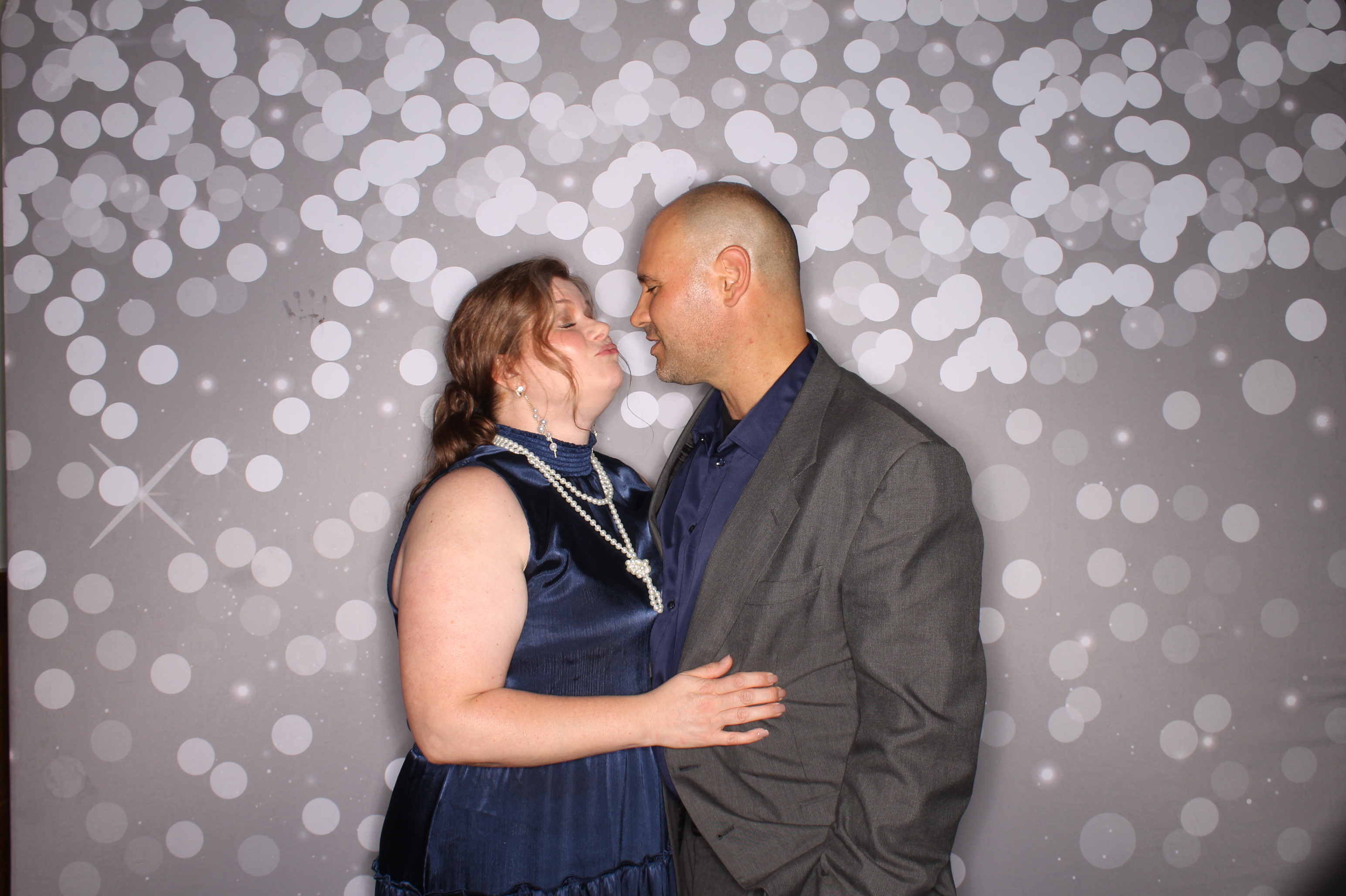 Brenda & Carter | View more photos from the event at gallery.photoboothcincy.com/u/PhotoBoothCincy/Brenda-Carter