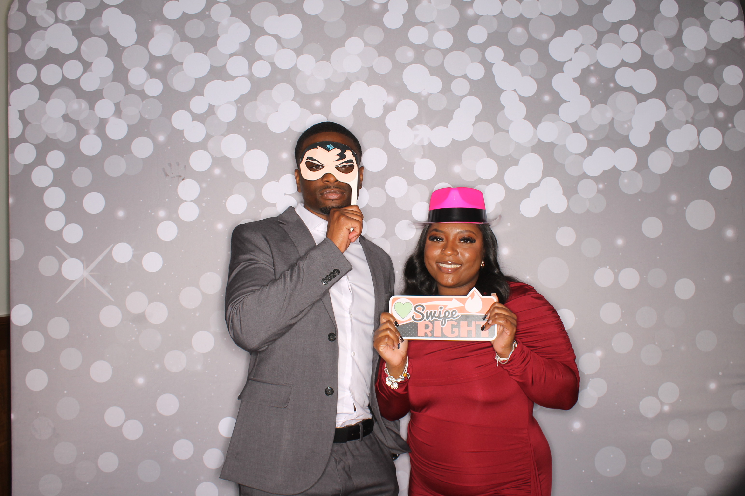 Brenda & Carter | View more photos from the event at gallery.photoboothcincy.com/u/PhotoBoothCincy/Brenda-Carter