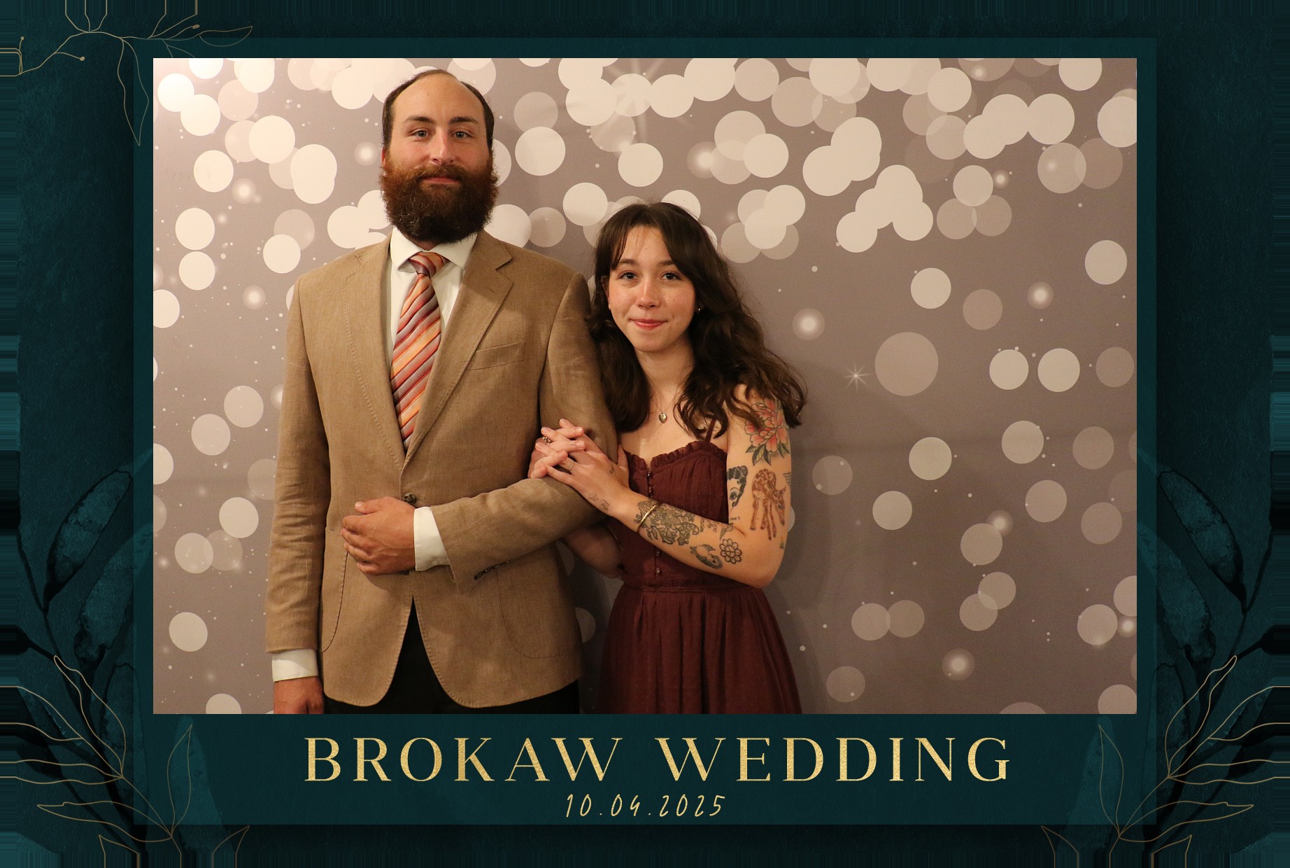 Brokaw Wedding | View more photos from the event at gallery.photoboothcincy.com/u/PhotoBoothCincy/Brokaw-Wedding