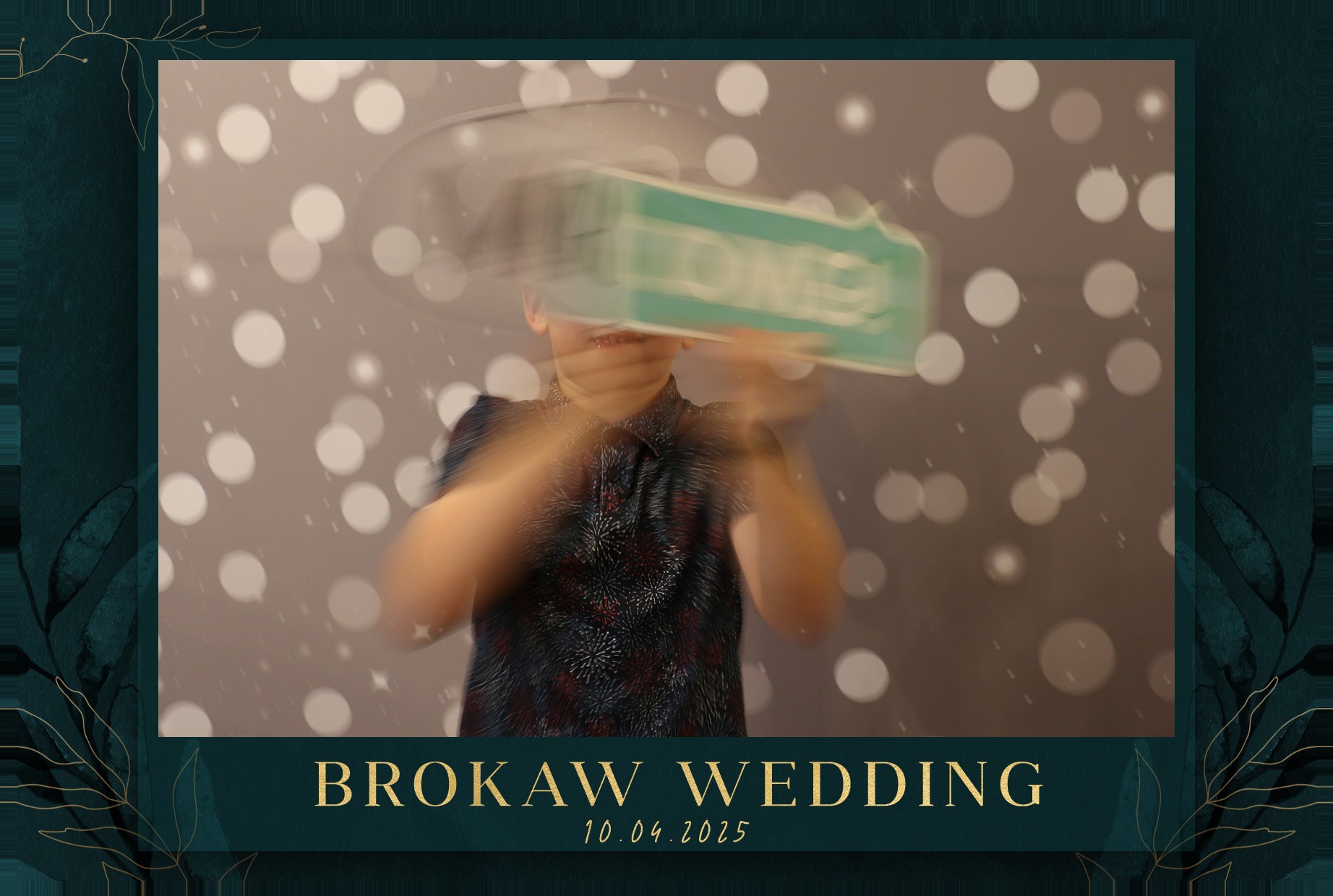 Brokaw Wedding | View more photos from the event at gallery.photoboothcincy.com/u/PhotoBoothCincy/Brokaw-Wedding