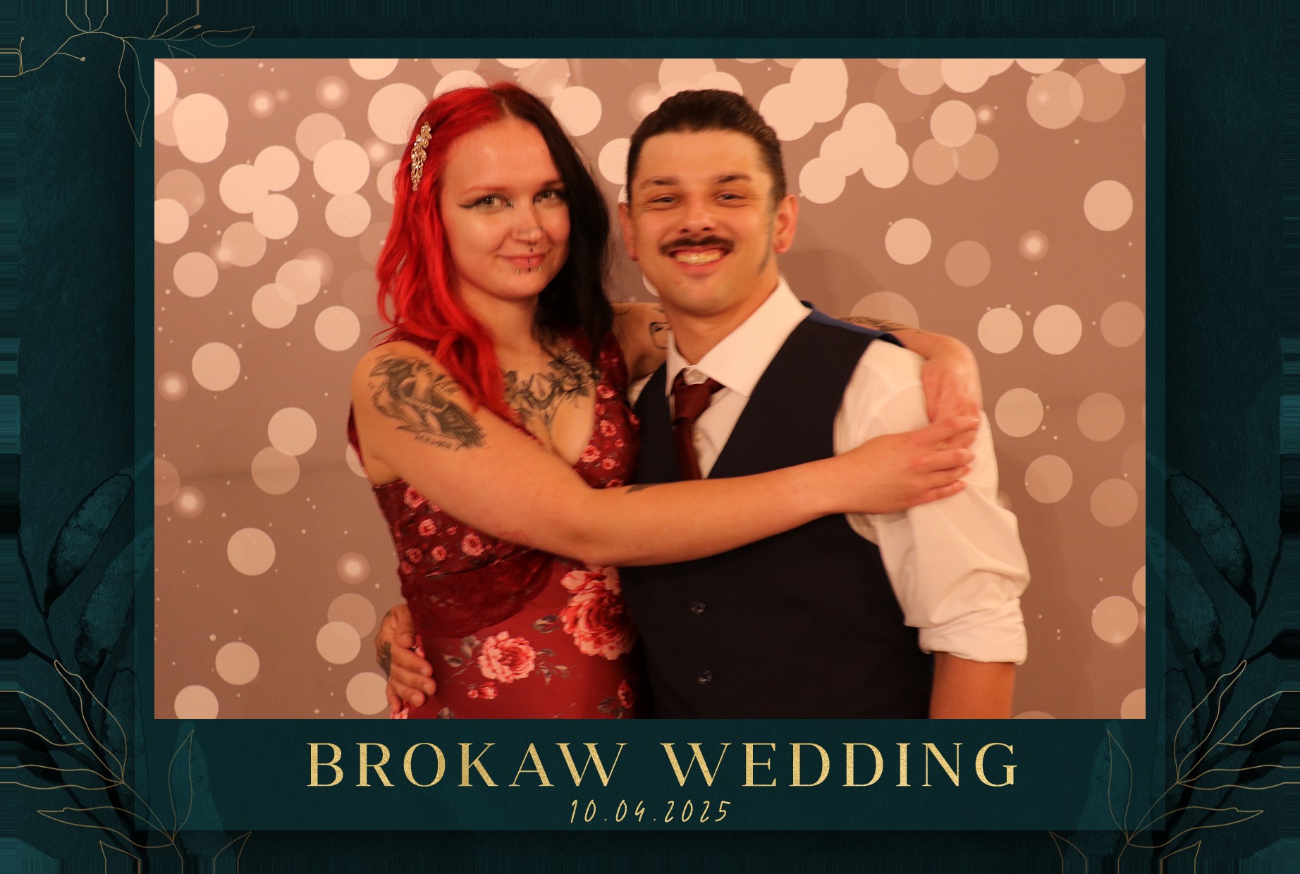 Brokaw Wedding | View more photos from the event at gallery.photoboothcincy.com/u/PhotoBoothCincy/Brokaw-Wedding