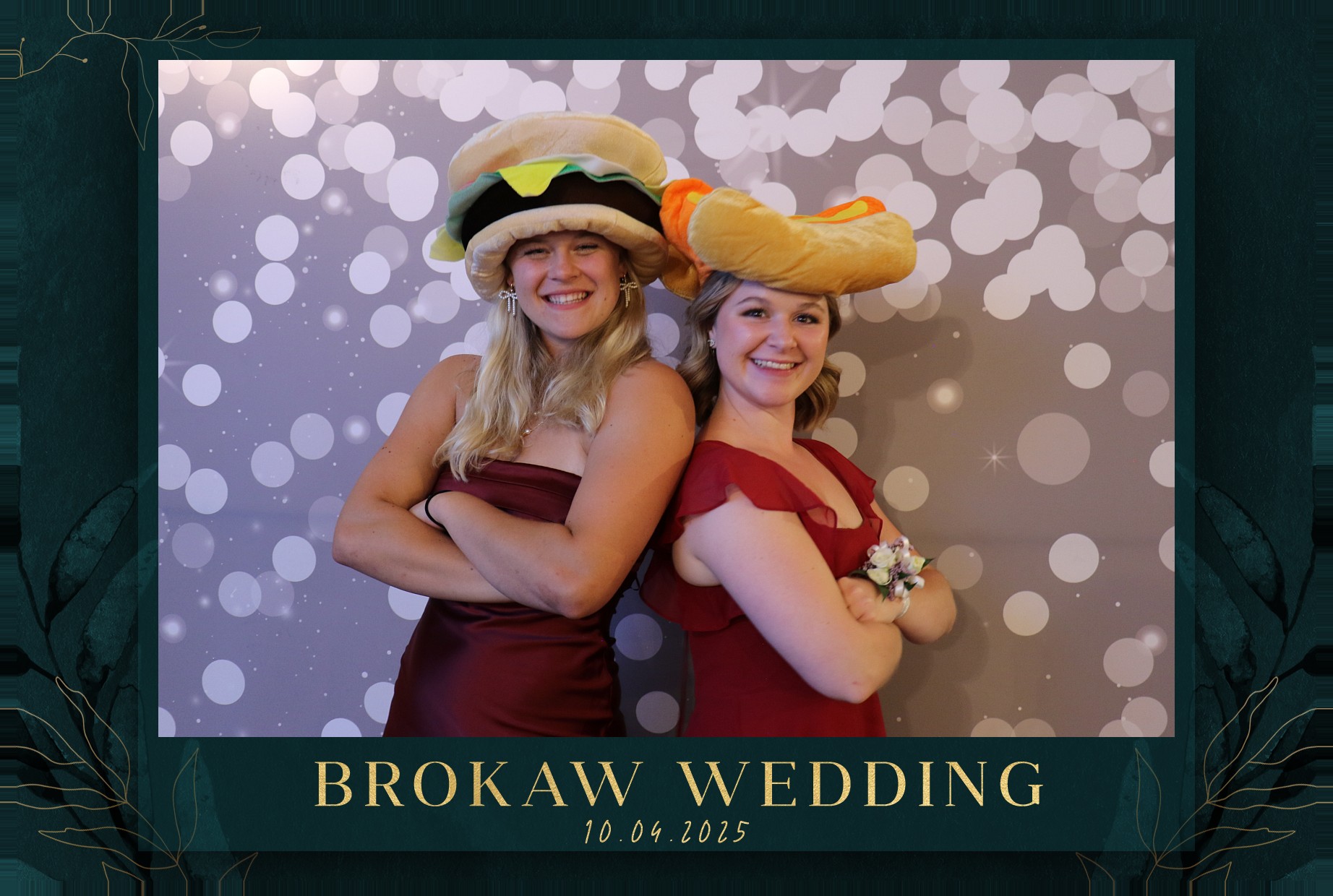 Brokaw Wedding | View more photos from the event at gallery.photoboothcincy.com/u/PhotoBoothCincy/Brokaw-Wedding