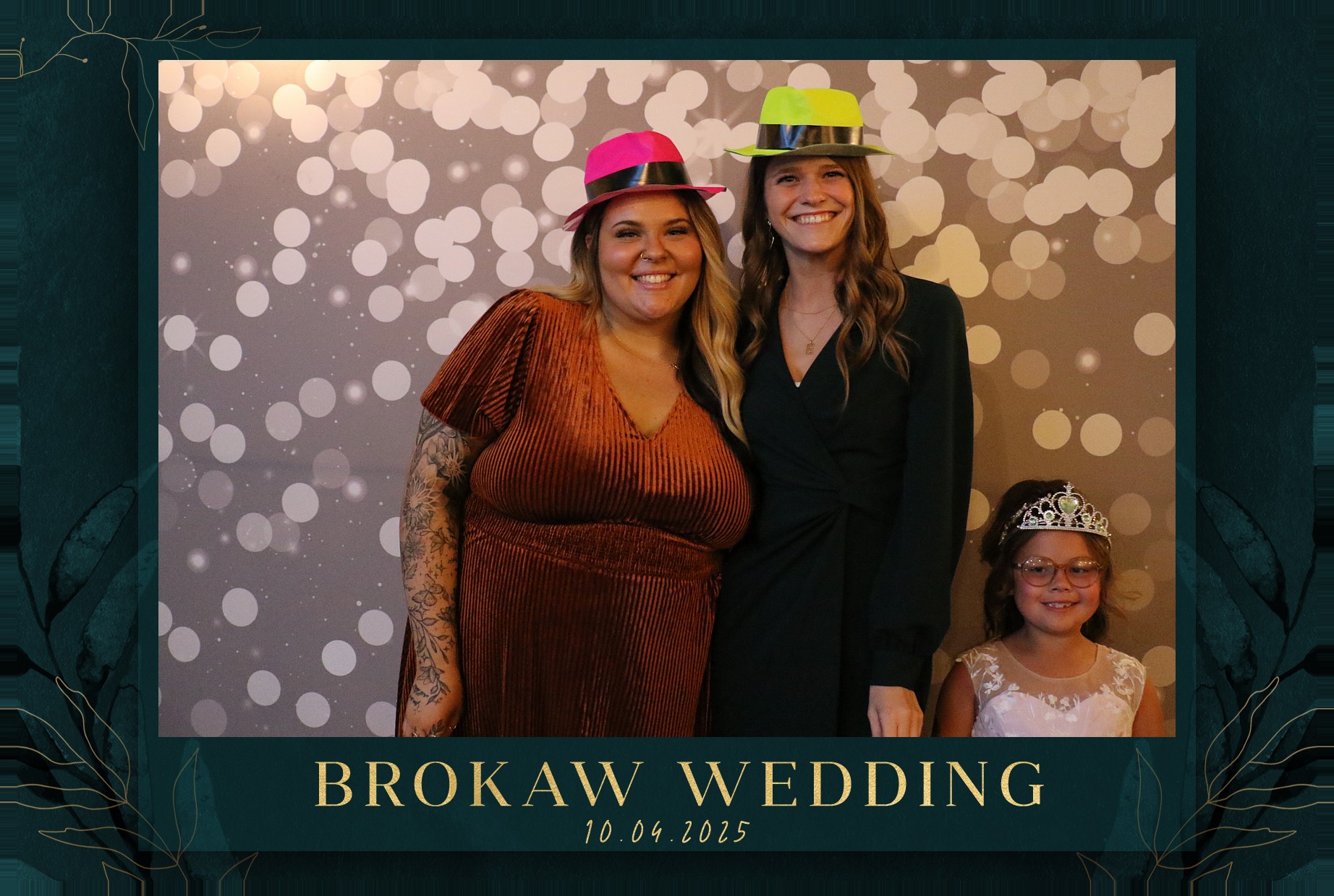 Brokaw Wedding | View more photos from the event at gallery.photoboothcincy.com/u/PhotoBoothCincy/Brokaw-Wedding