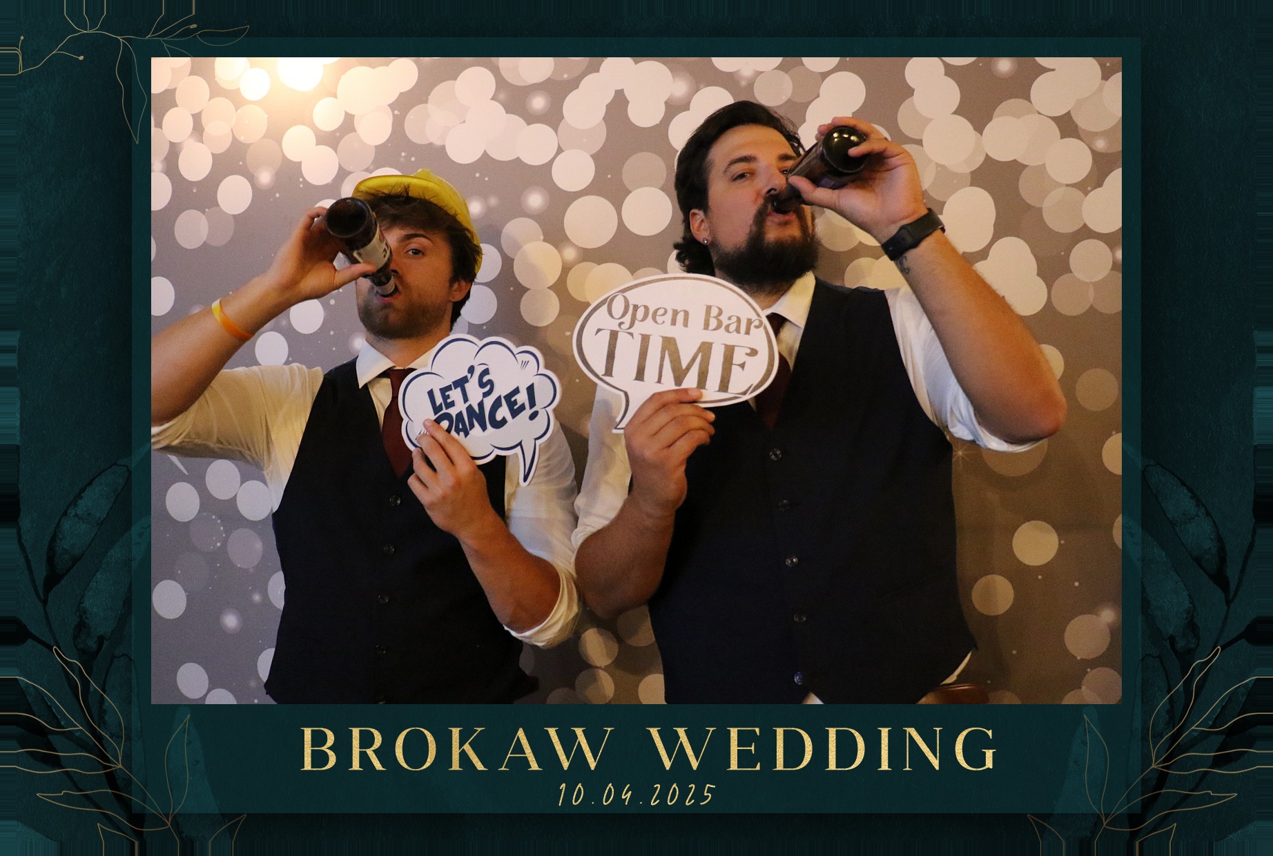 Brokaw Wedding | View more photos from the event at gallery.photoboothcincy.com/u/PhotoBoothCincy/Brokaw-Wedding