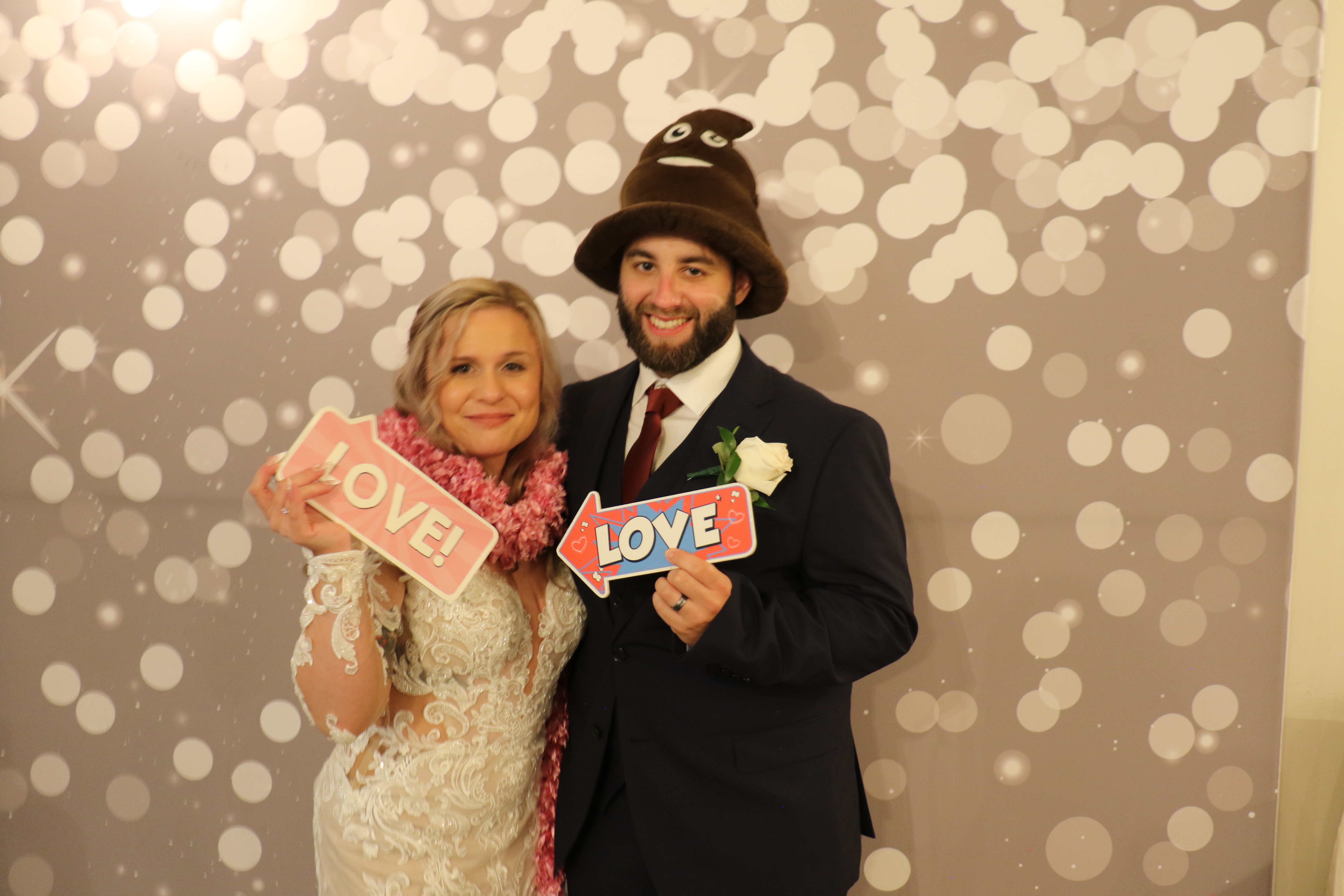 Brokaw Wedding | View more photos from the event at gallery.photoboothcincy.com/u/PhotoBoothCincy/Brokaw-Wedding