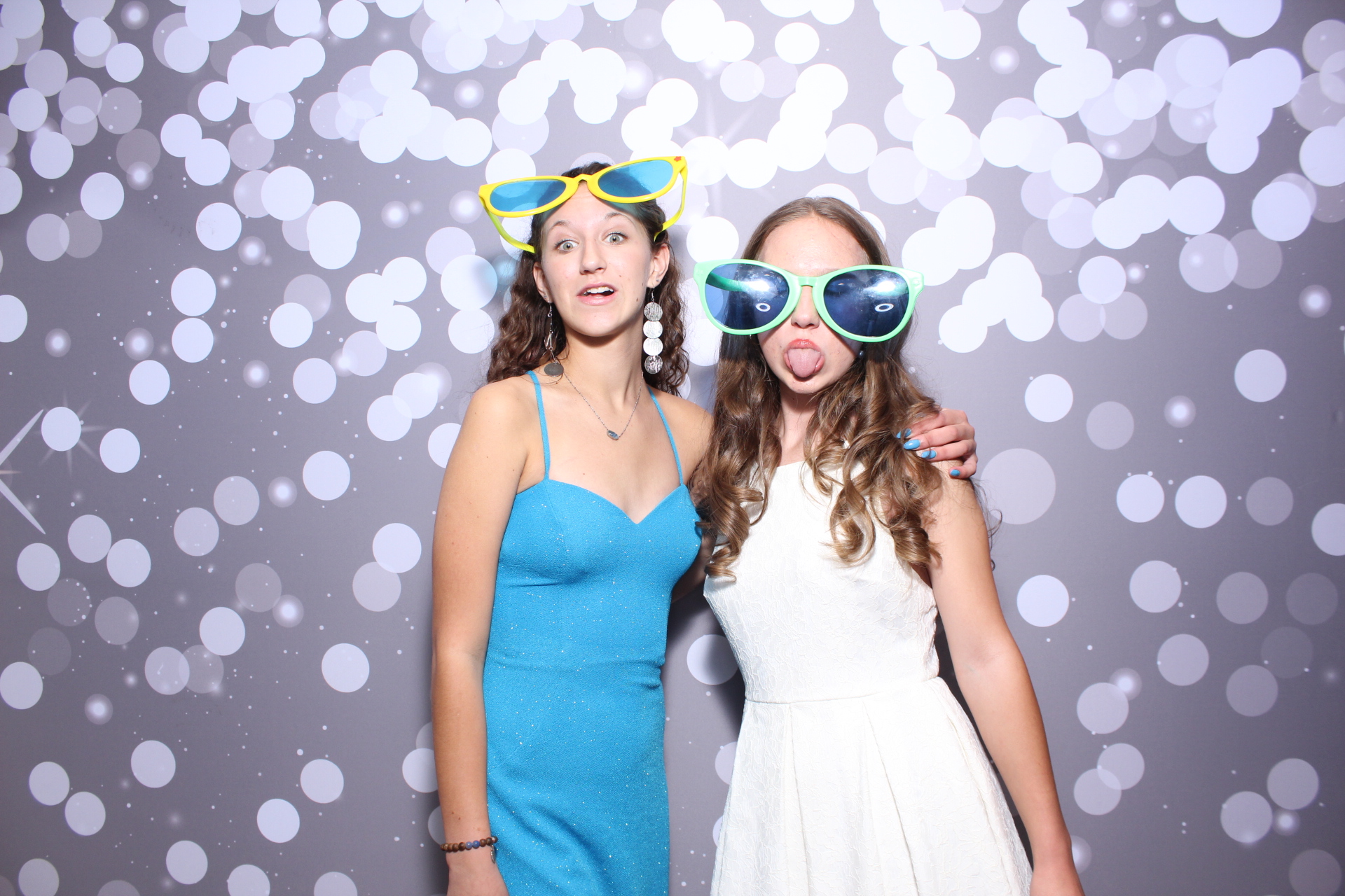 Butler County Homeschool Dance | View more photos from the event at gallery.photoboothcincy.com/u/PhotoBoothCincy/Butler-County-Homeschool-Dance