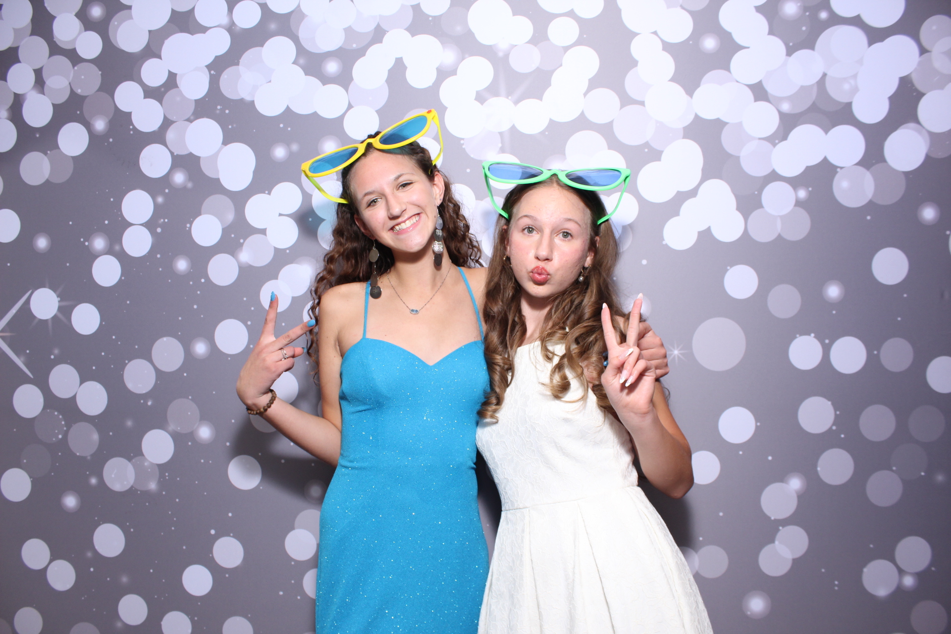 Butler County Homeschool Dance | View more photos from the event at gallery.photoboothcincy.com/u/PhotoBoothCincy/Butler-County-Homeschool-Dance