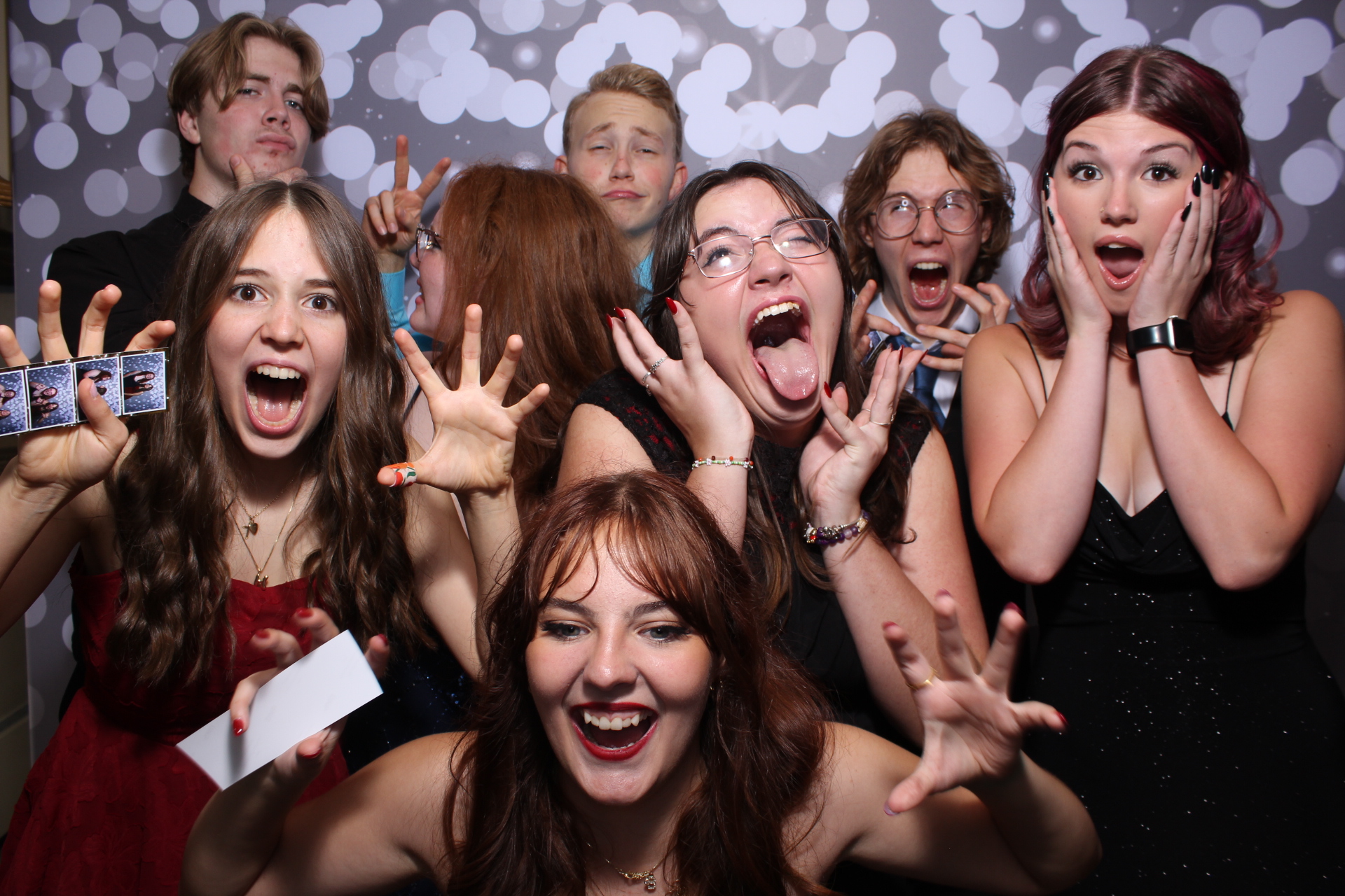 Butler County Homeschool Dance | View more photos from the event at gallery.photoboothcincy.com/u/PhotoBoothCincy/Butler-County-Homeschool-Dance