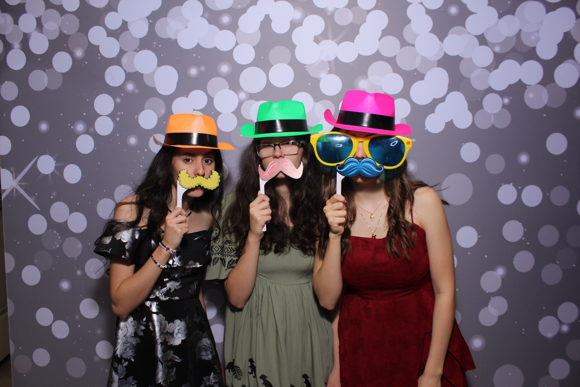 Butler County Homeschool Dance | View more photos from the event at gallery.photoboothcincy.com/u/PhotoBoothCincy/Butler-County-Homeschool-Dance