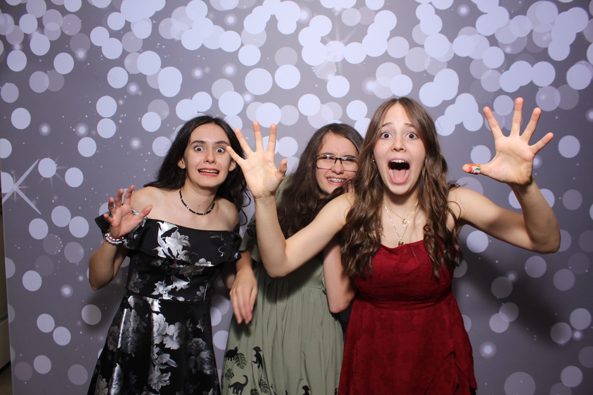 Butler County Homeschool Dance | View more photos from the event at gallery.photoboothcincy.com/u/PhotoBoothCincy/Butler-County-Homeschool-Dance