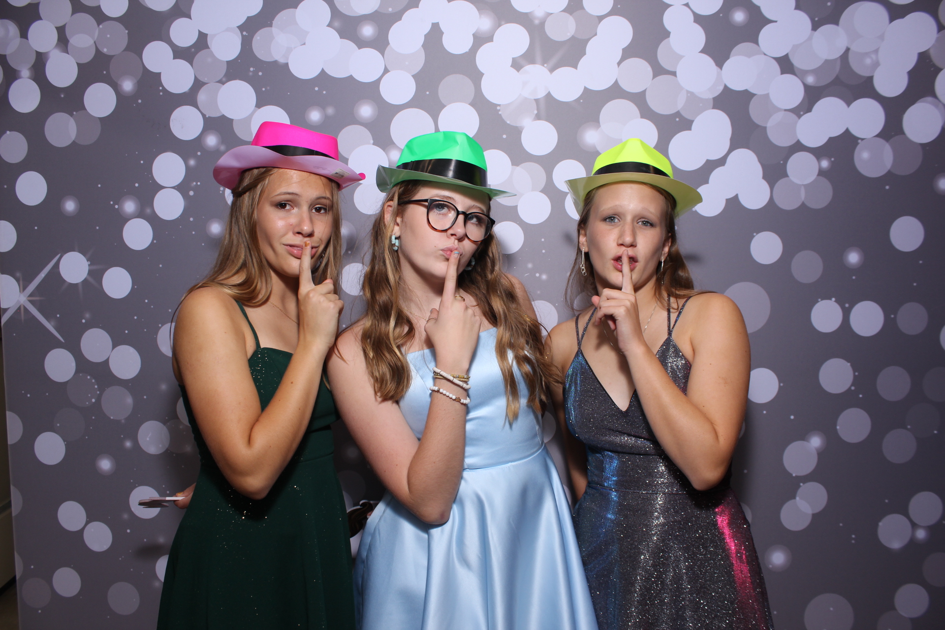 Butler County Homeschool Dance | View more photos from the event at gallery.photoboothcincy.com/u/PhotoBoothCincy/Butler-County-Homeschool-Dance
